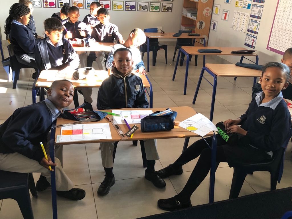 Curro Waterfall - The Grade 2s had fun today making 3D shapes.