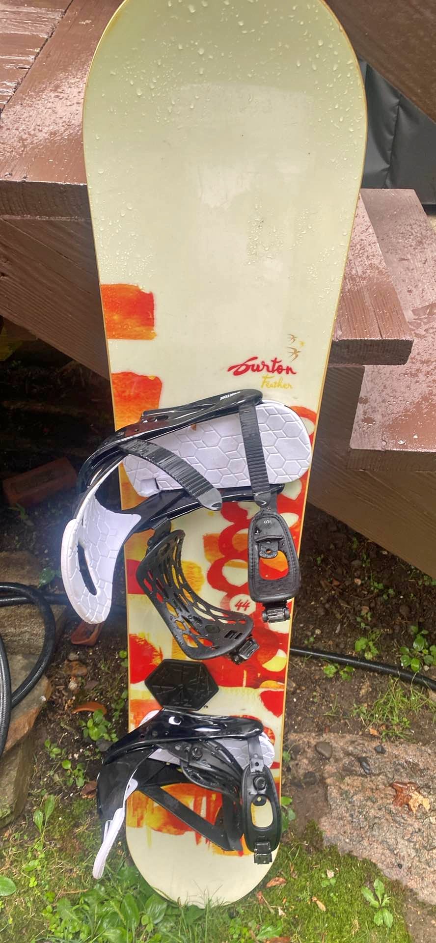 burton ginger 141 snowboard Rewind 2025 and butter with a greater balance of freestyle mobility and cat Burton snowboard. Size 6 1/2