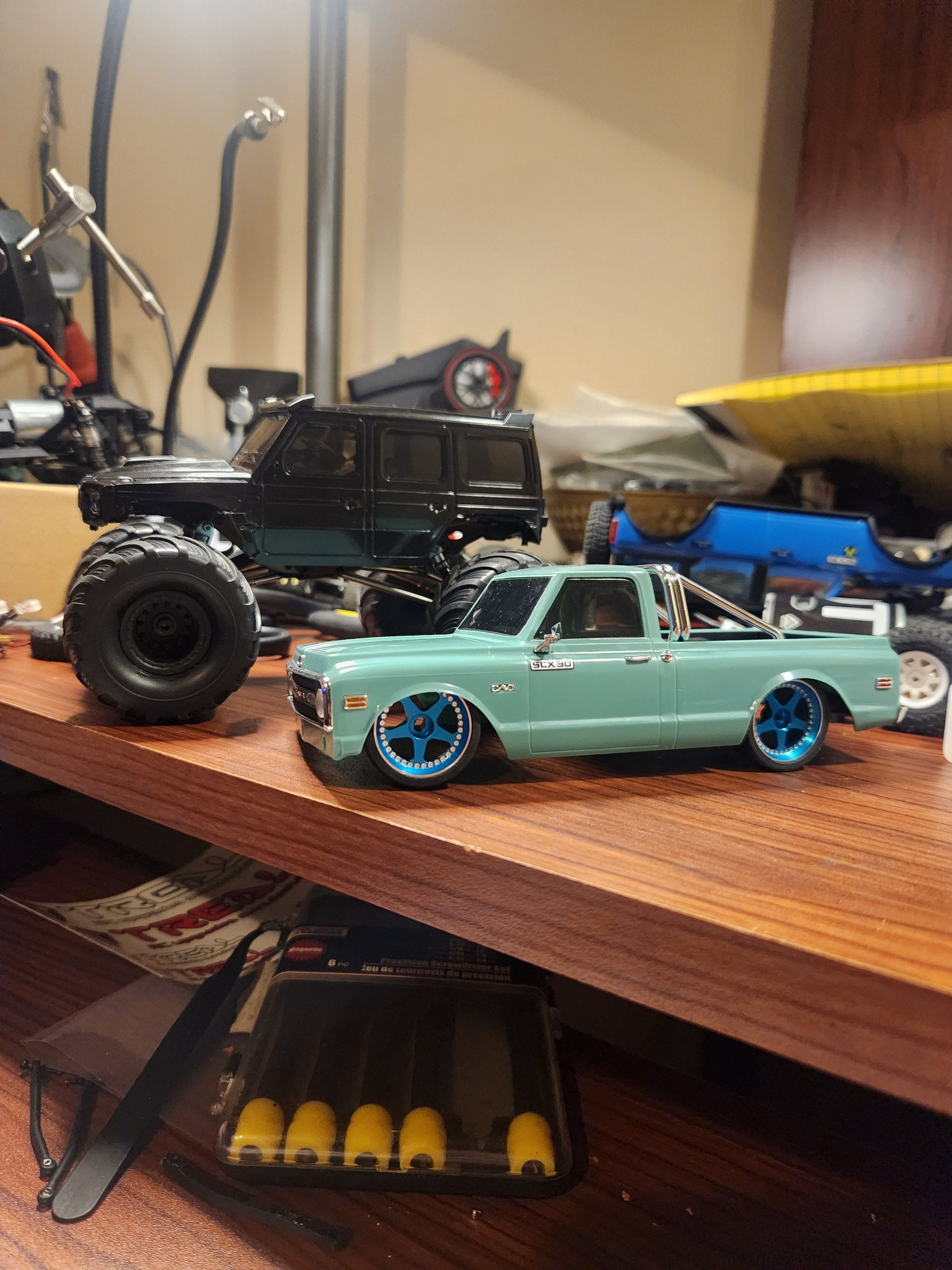 Using mini z wheels on SCX30 build
