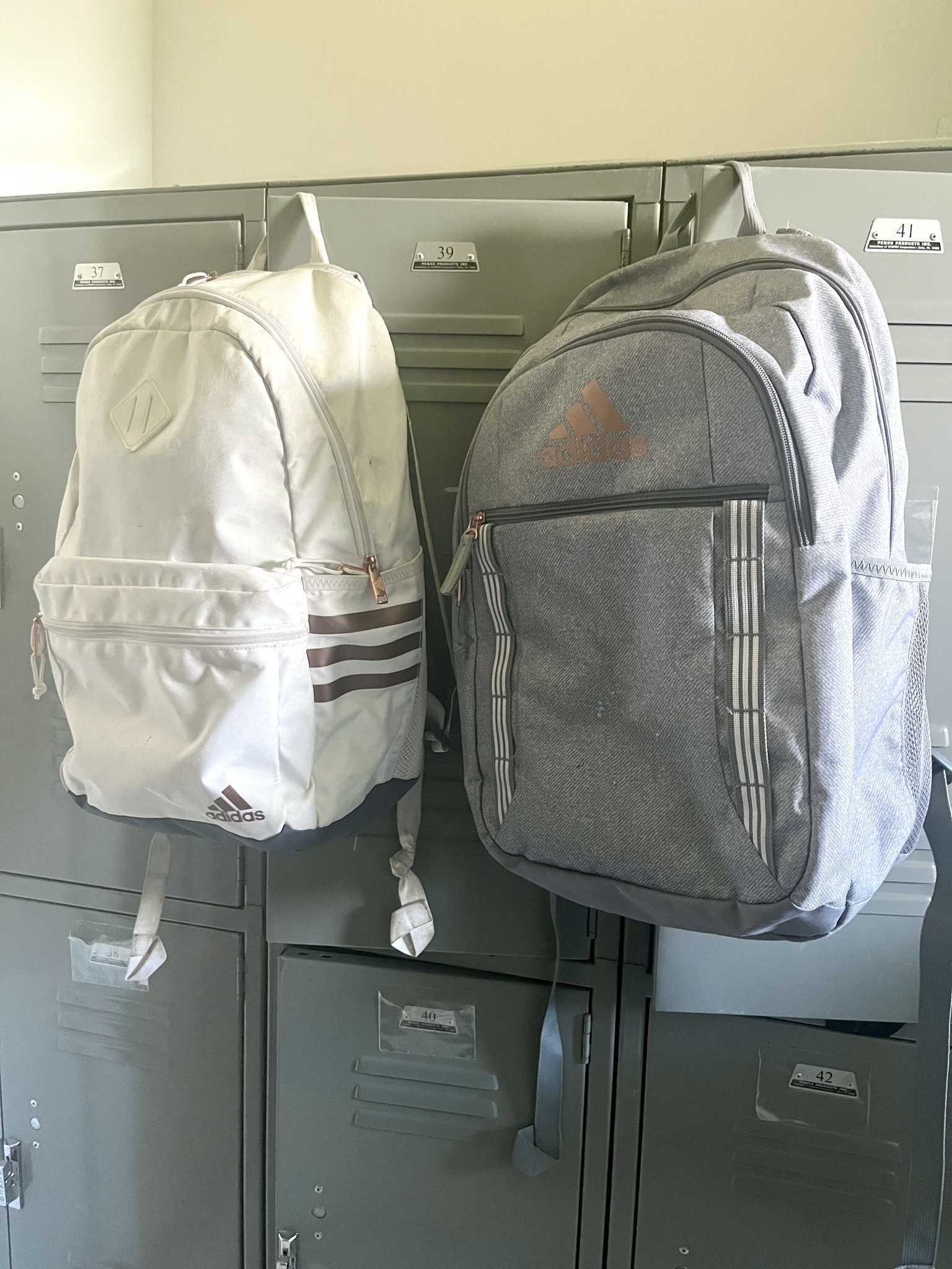 jansport backpack cringe Laptop - Computer Bag with 2 Compartments, Ergonomic Shoulder Straps, 15 Laptop Sleeve, Haul Handle it provides ample storage for books Why JanSport revived its cringeworthy