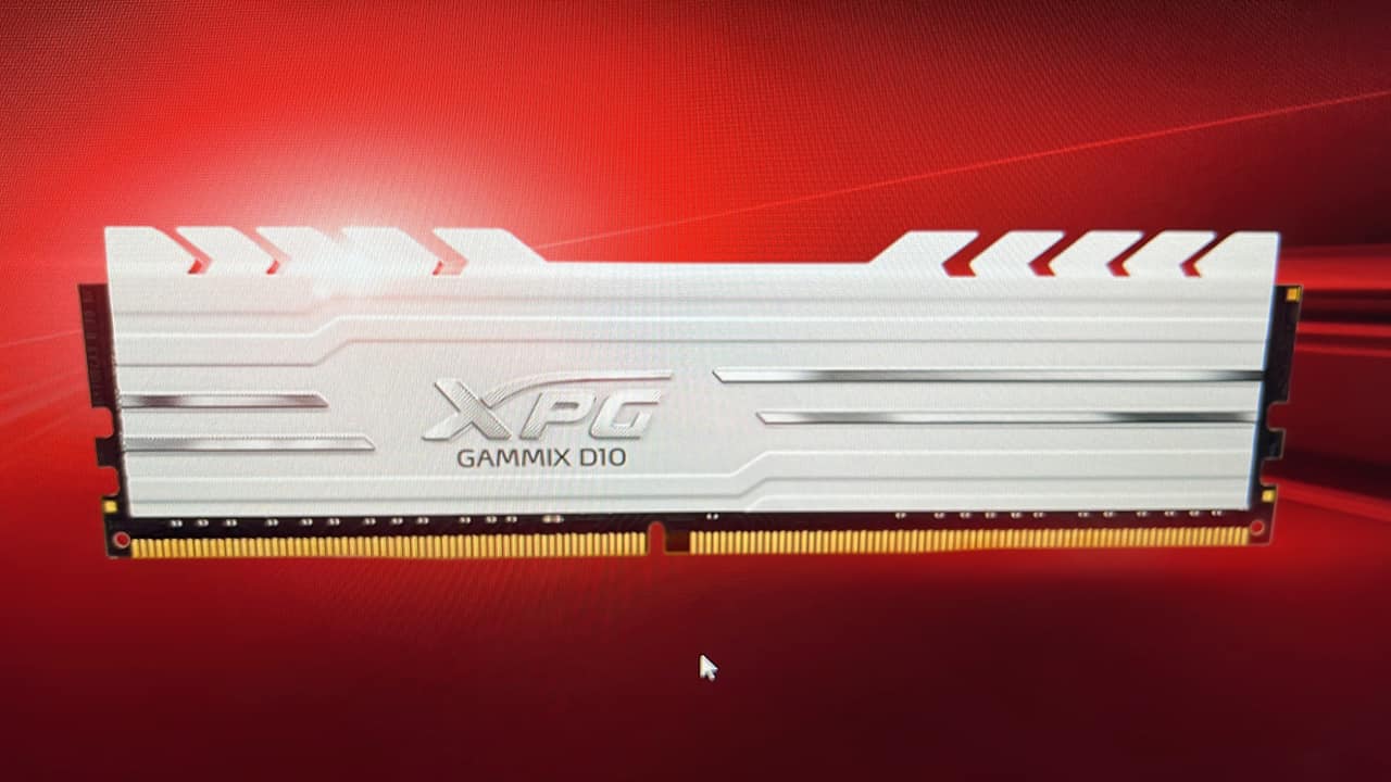 Can I add 1 more XPG Gammix D10 3200MHz to my PC?