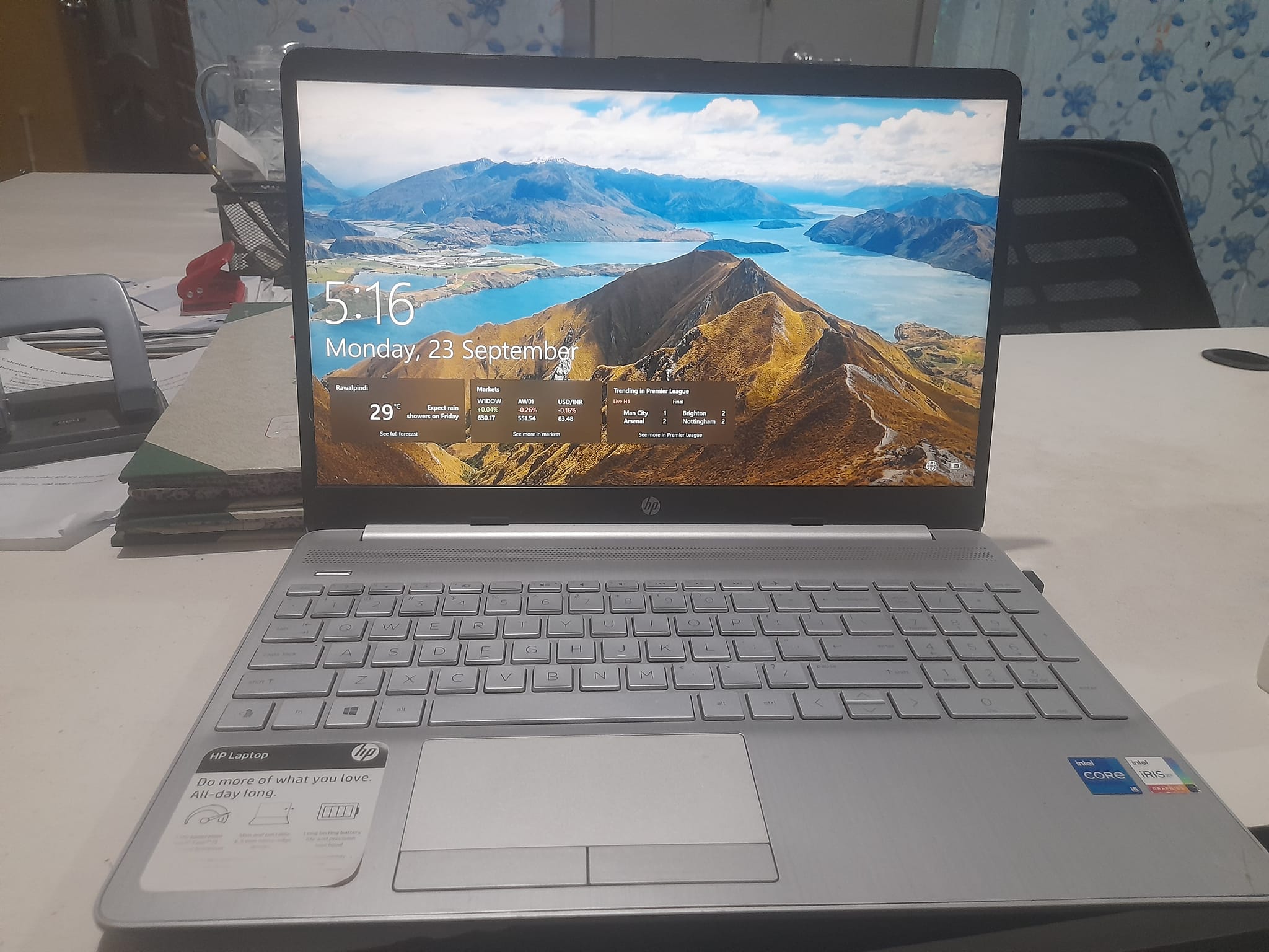 HP-Laptop 15s-eq1xxx ryzen 5 4500U series 16 GB ram 500 GB ssd