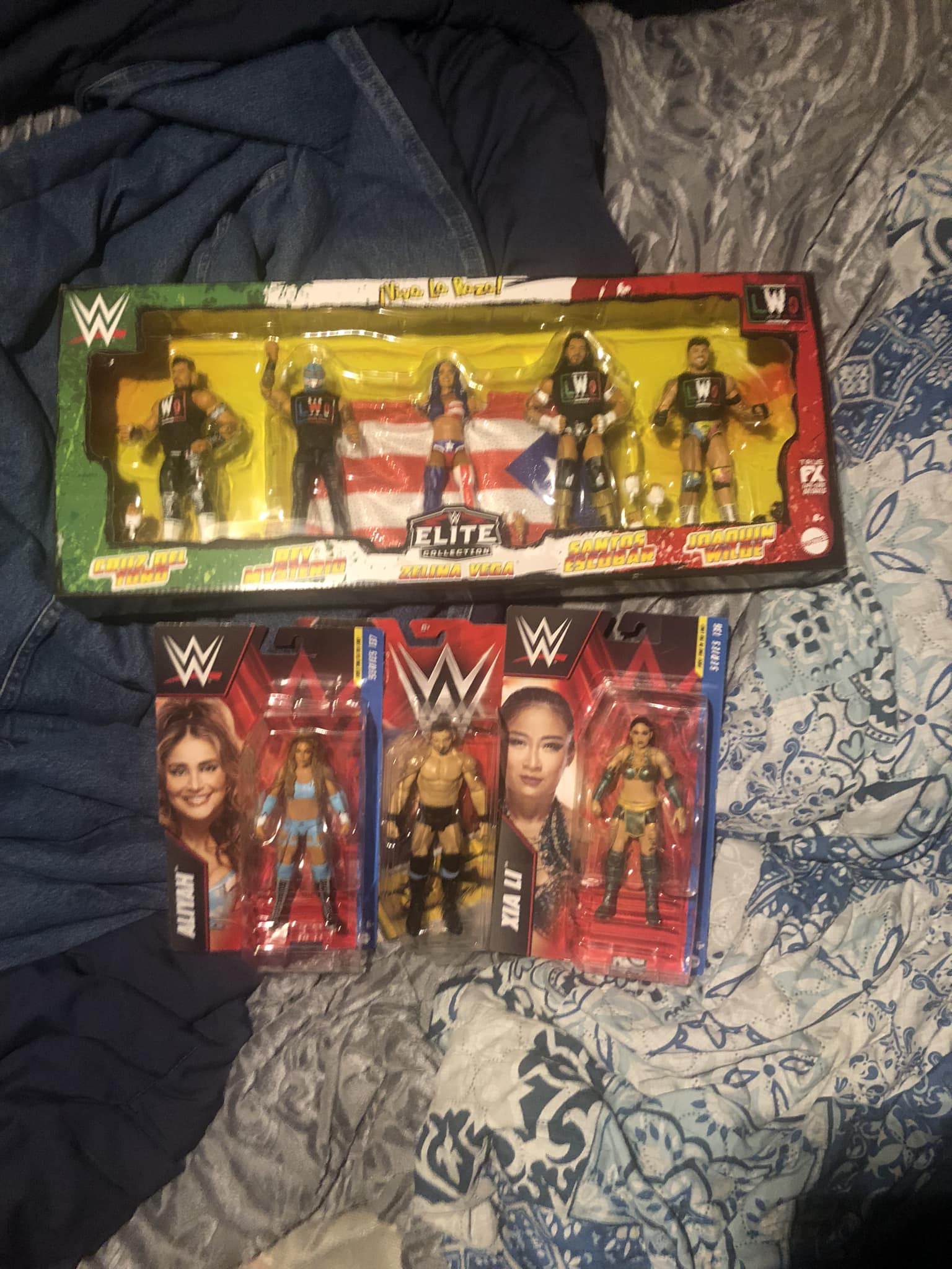 King and some other wrestlers in Figuarts too