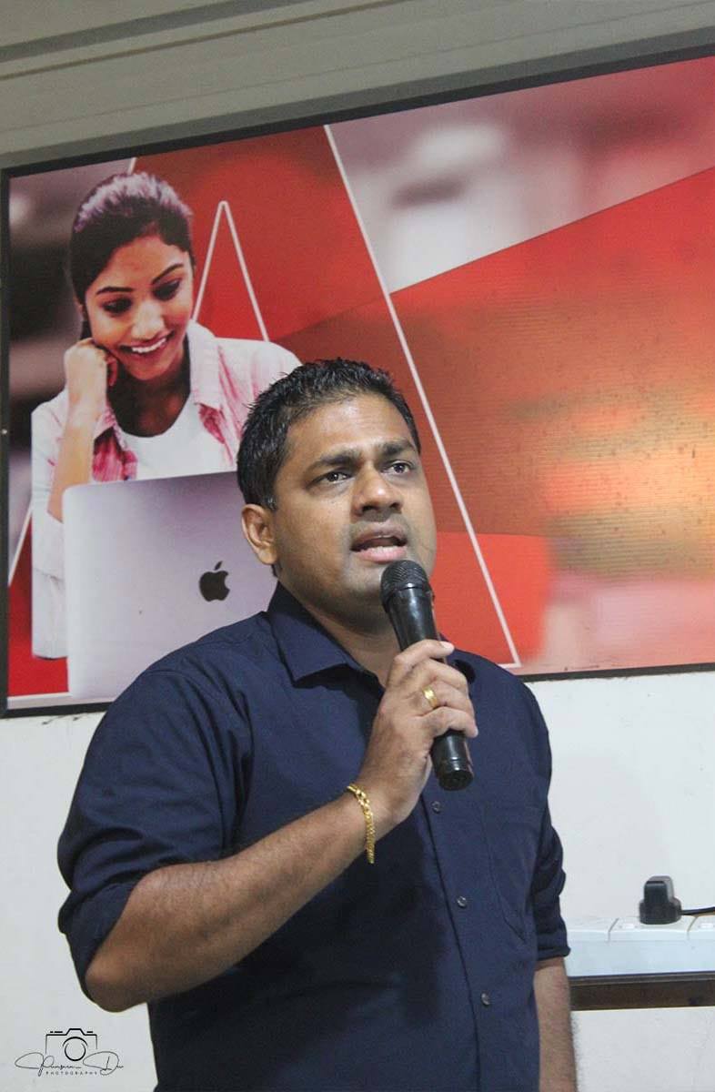 Explore Science with Lakmal Ramasinghe
