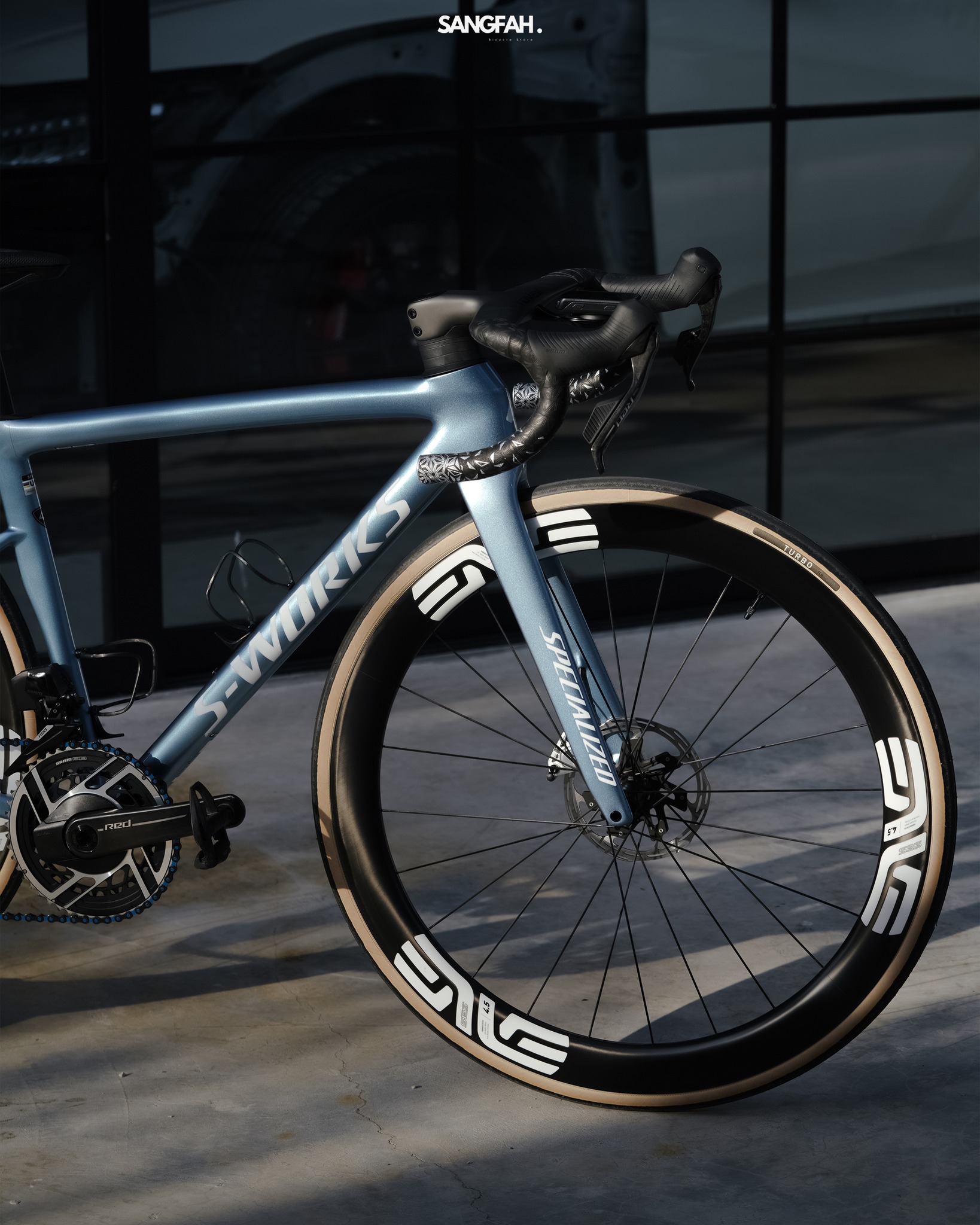 ร้านแสงฟ้าจักรยาน - GLACIAL METALLIC ️ S-WORKS TARMAC SL8 vs ENVE SES 4 ...