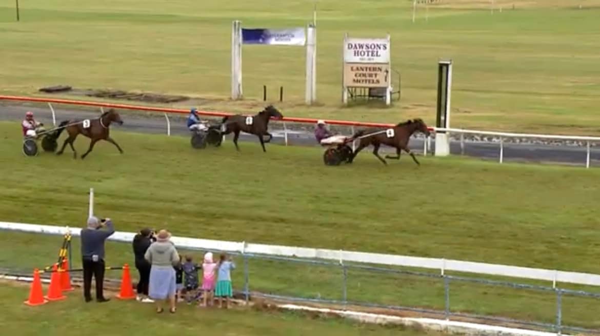 Gavin Smith Racing Stables | Woodend