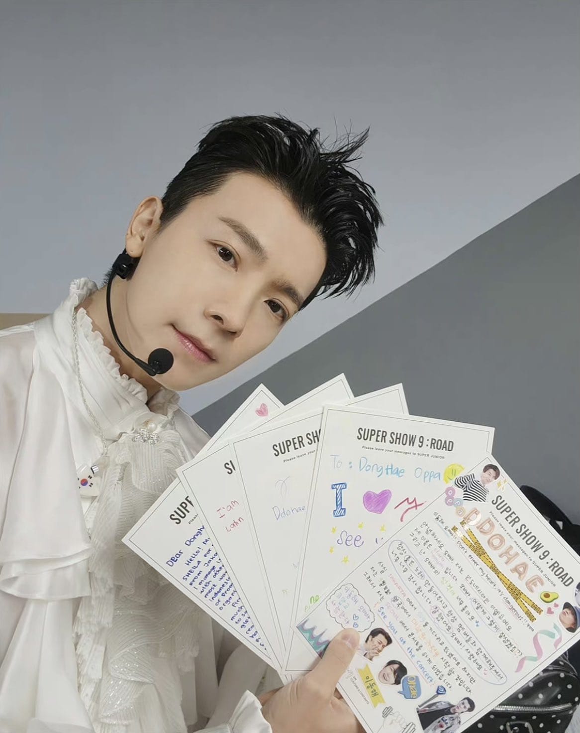 SCAN】 ℂ𝕠𝕝𝕞𝕒𝕣 𝕊𝕚𝕘𝕟 photobook ~ #Donghae 💛 Cr: buckyybae