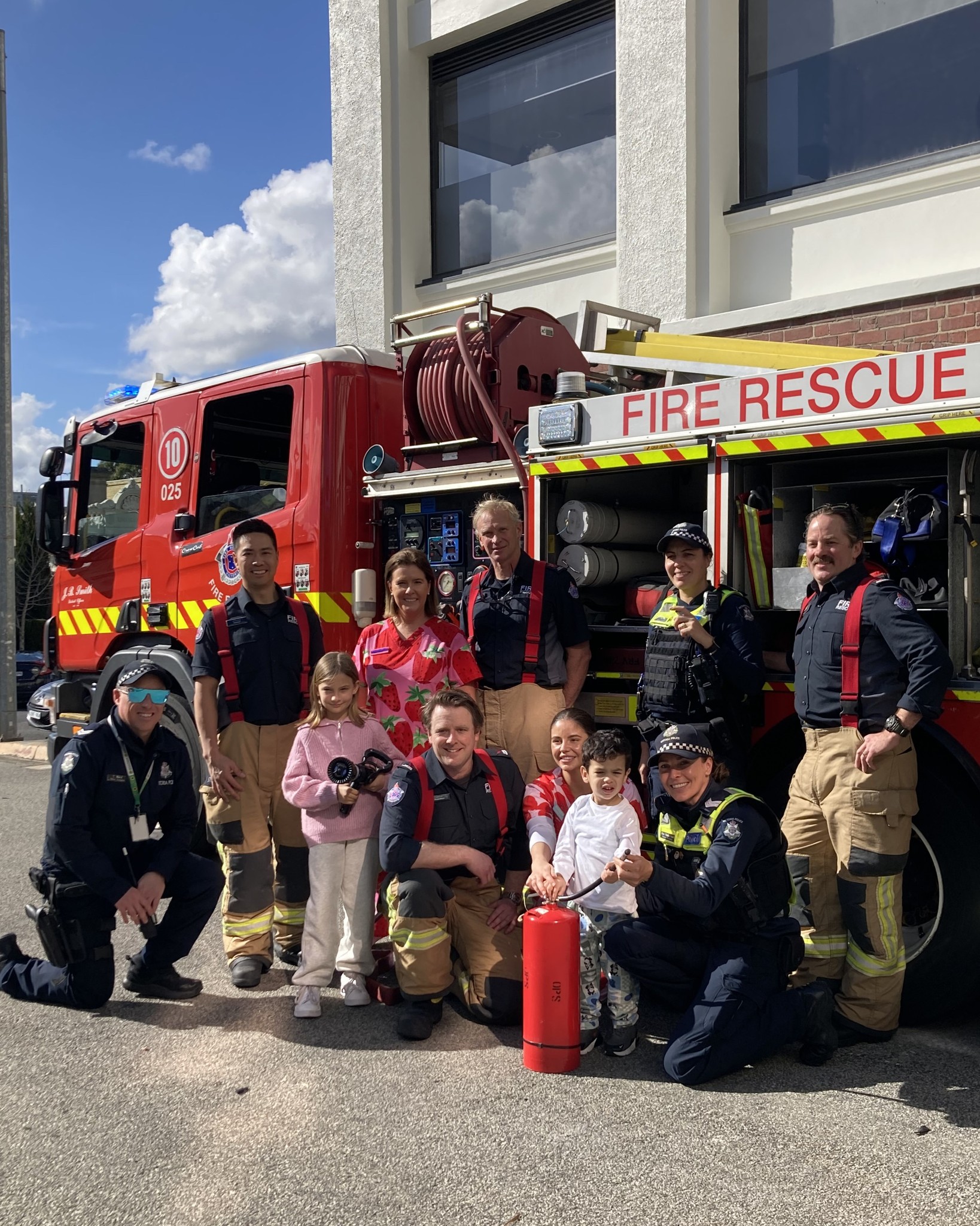 Fire Rescue Victoria - MEDIA RELEASE: FRV and CFA crews worked to bring ...
