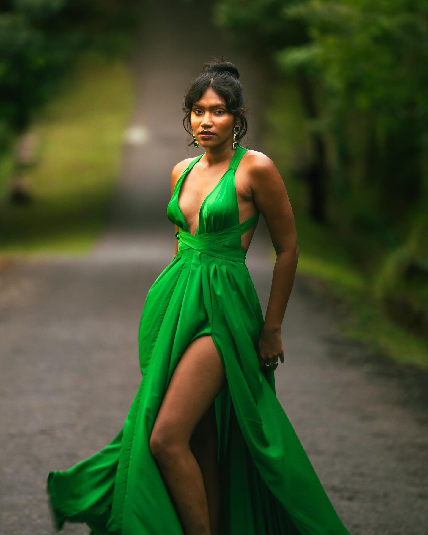 I still cant get over this green! So vivid! Its almost like a evening gown interpretation of Poison Ivy 😍💚