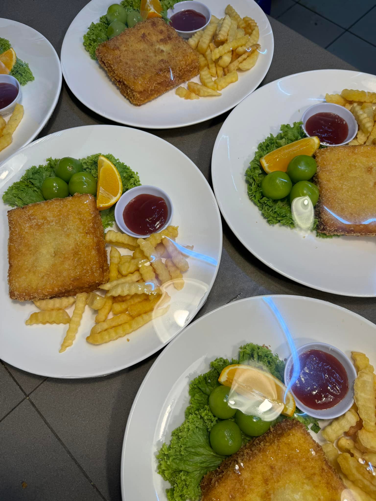 SURIA CHICKEN RICE SHOP TAMAN MINI MALAYSIA & ASEAN CULTURAL PARK ...