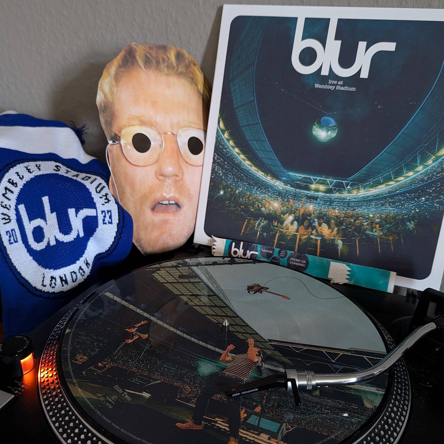 CD cover from blur's live album All The People, recorded in Hyde