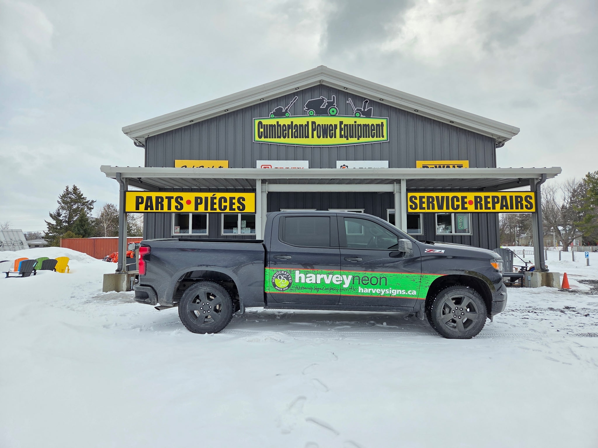 Harvey Neon and... - Harvey Neon and Digital Imaging Inc. - Chapter Harvey Circ Neon Miller
