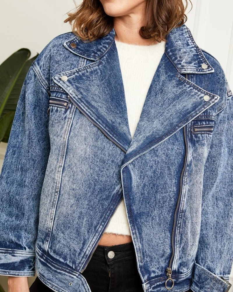 Tuta in denim da donna, vita alta, manica lunga, ricamo serpente - Italia