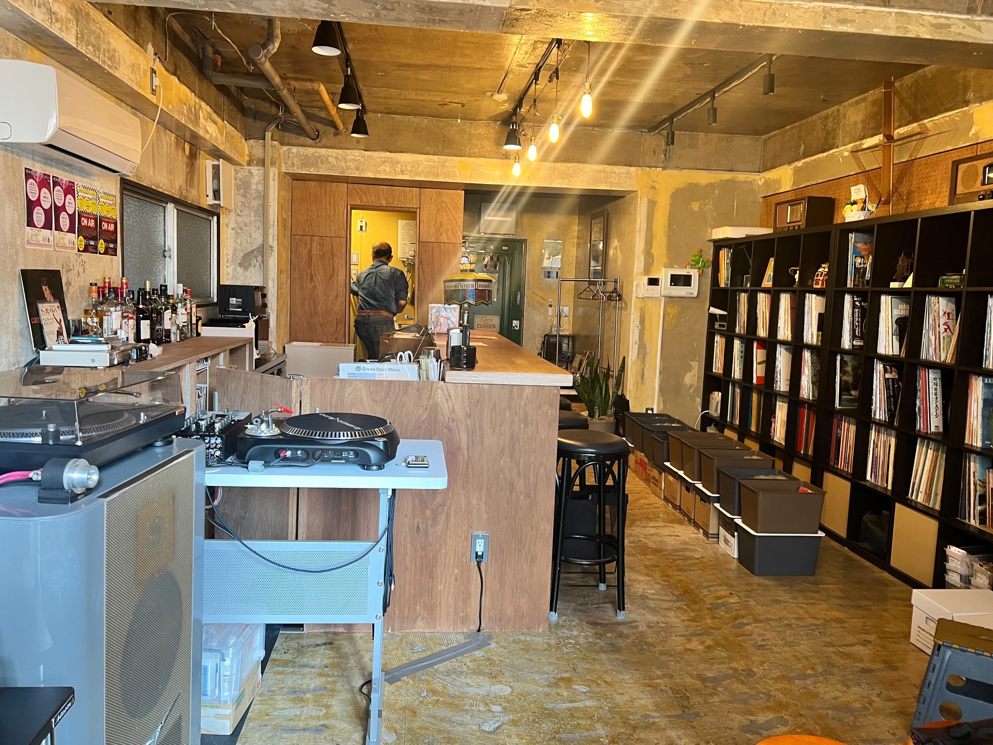 横浜中華街 にあるカフェ「#GREENDOOR」☕善隣門近くの北門通りにあり