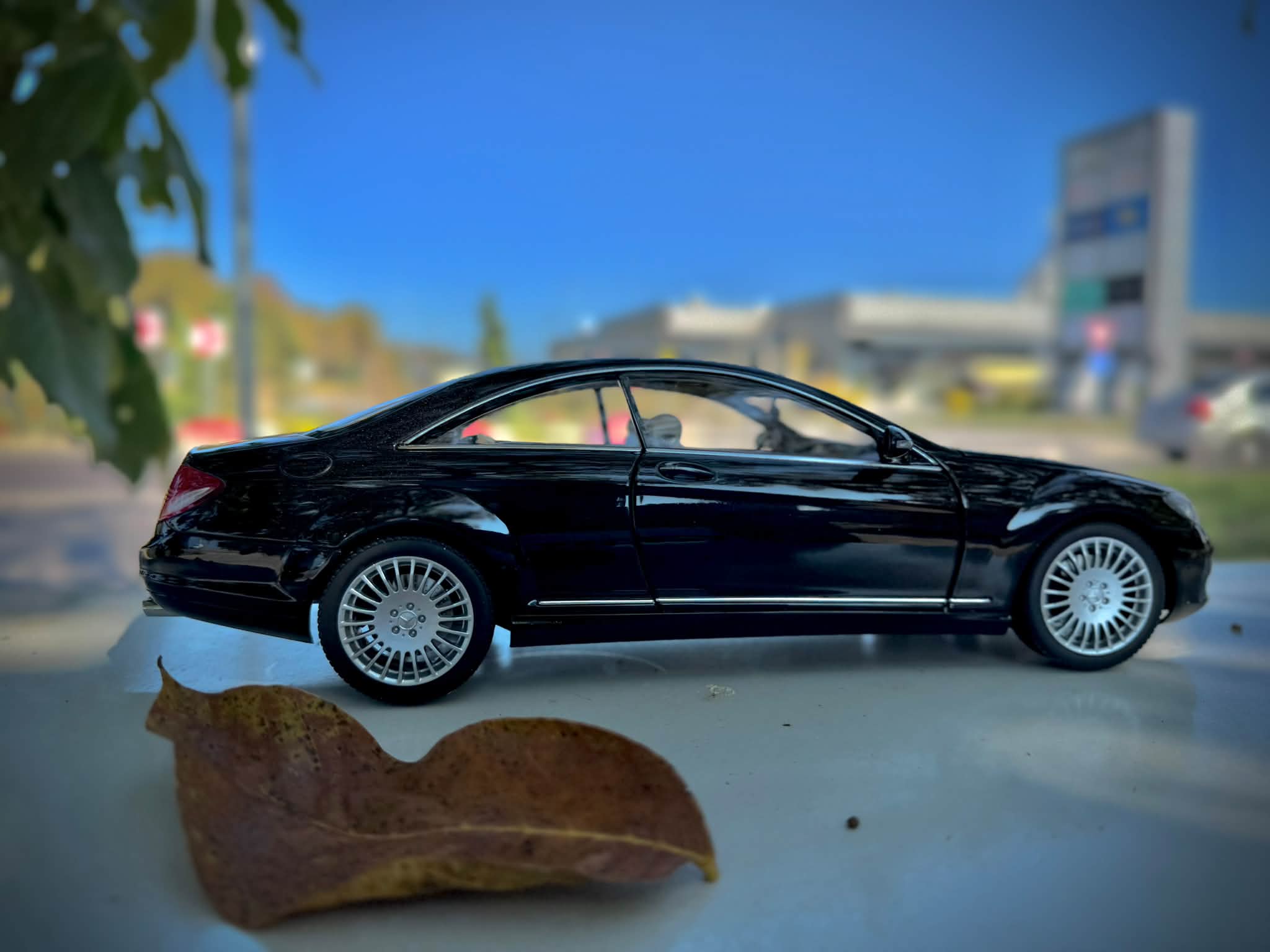 AutoArt 1:18 Mercedes Benz CL Class in Black Review