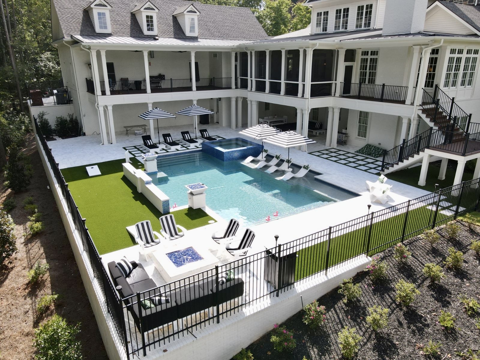 Georgia - Dive into luxury at Hawks Ridge! 🌿 This sleek, modern pool is ...
