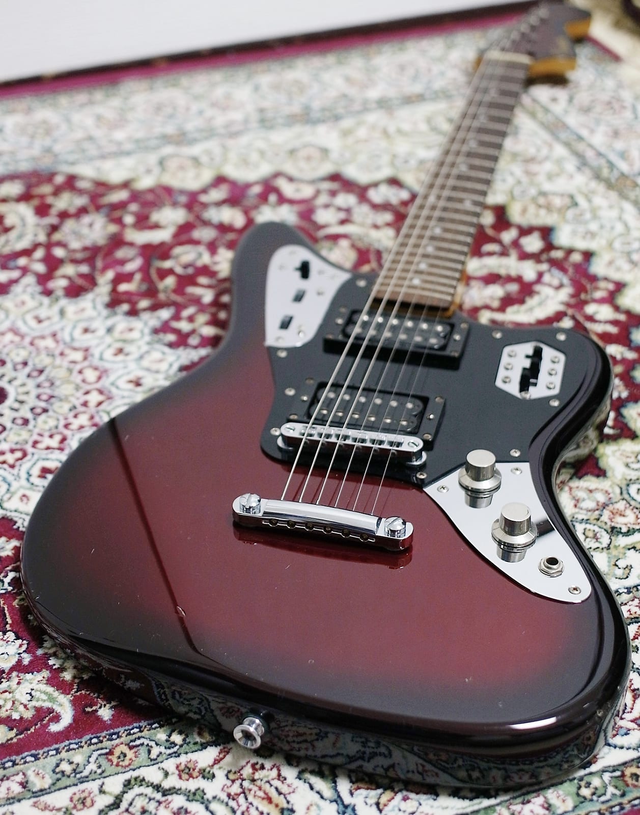 reverb.com - This Fender JGS J-Craft Jaguar Special HH has 