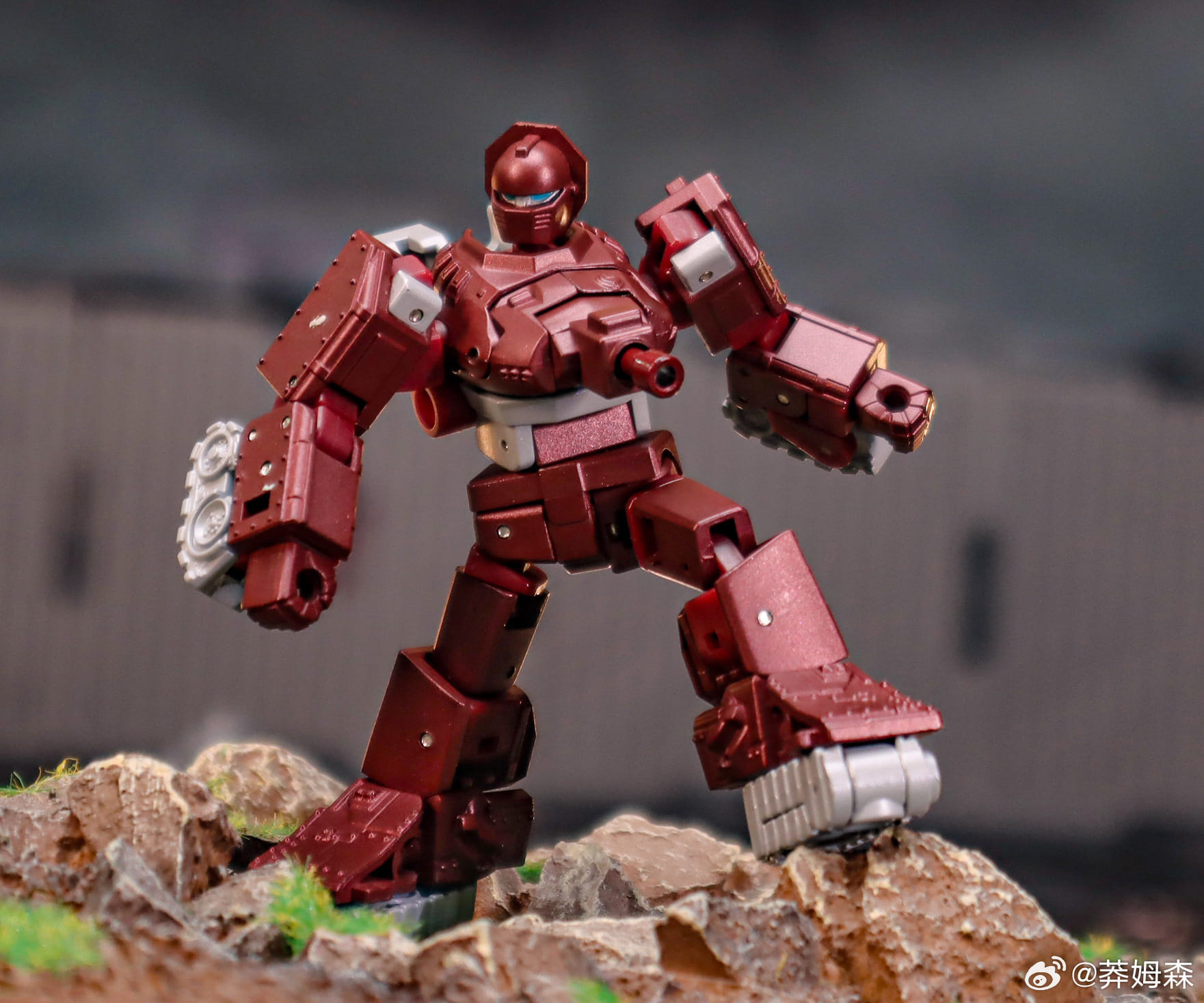 Newage TOYS H70 Oddball (Legends Scale Warpath) Credit: Weibo User