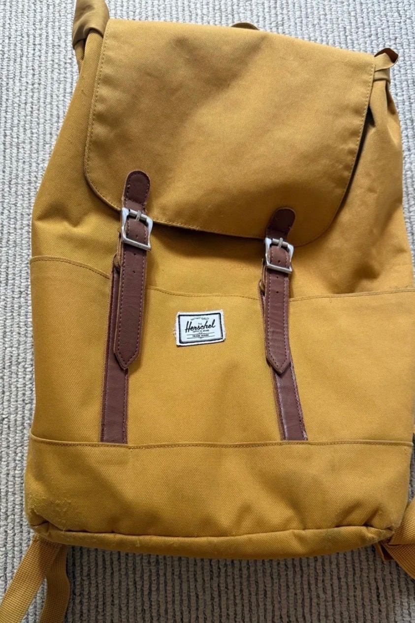 lululemon clear lines belt bag – $10-$25 Material Content:100% Polyurethane adidas Performance Classic Badge