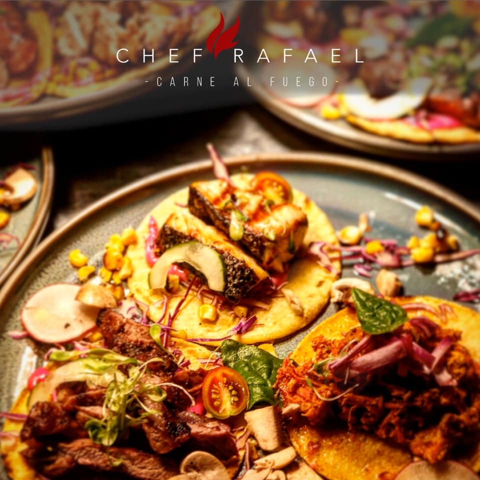 Los mejores gallos los... - Carne Al Fuego by Chef Rafael | Facebook