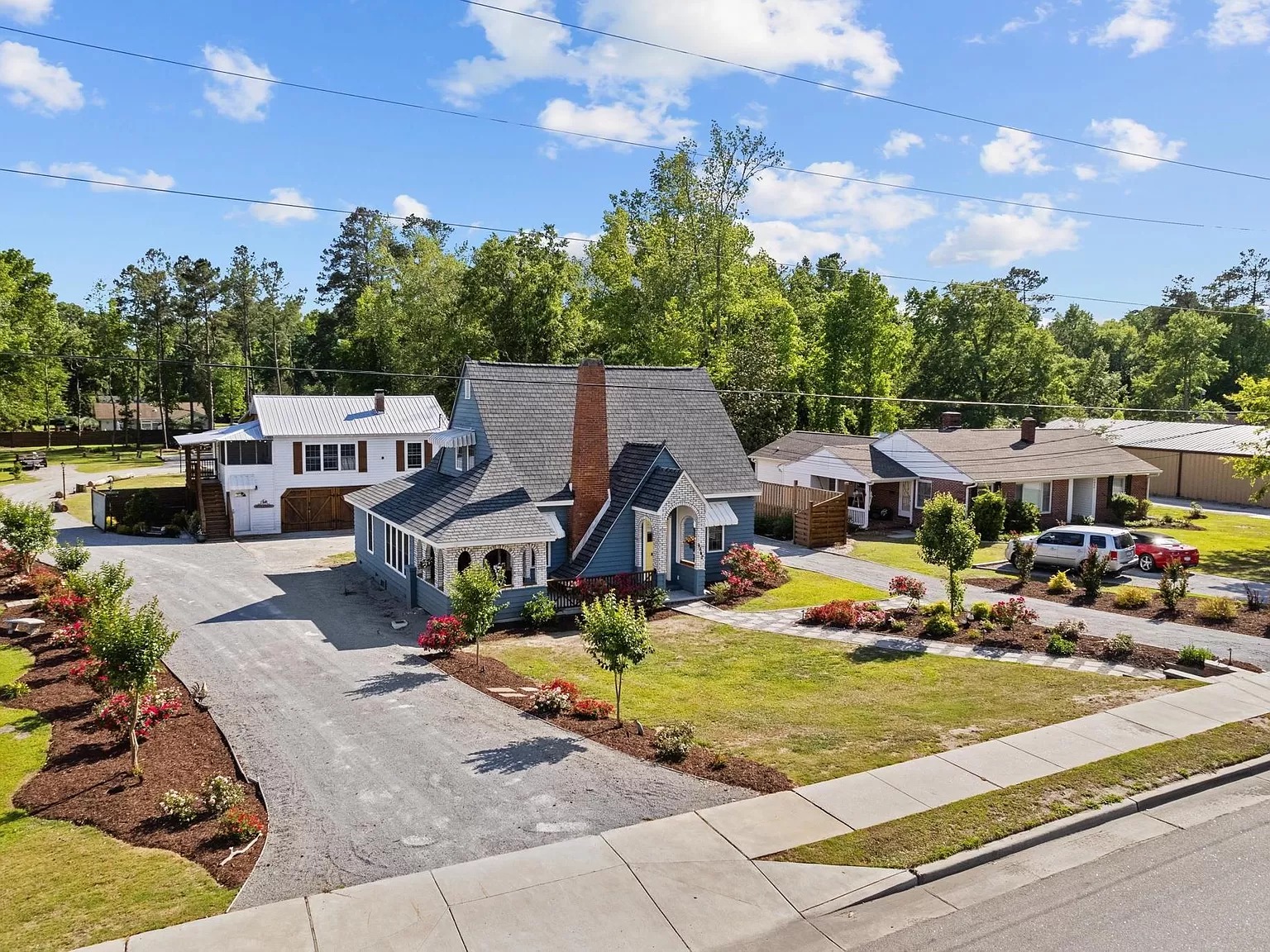 Apple Realty - Advisor with Better Homes & Gardens Real Estate Paracle ...