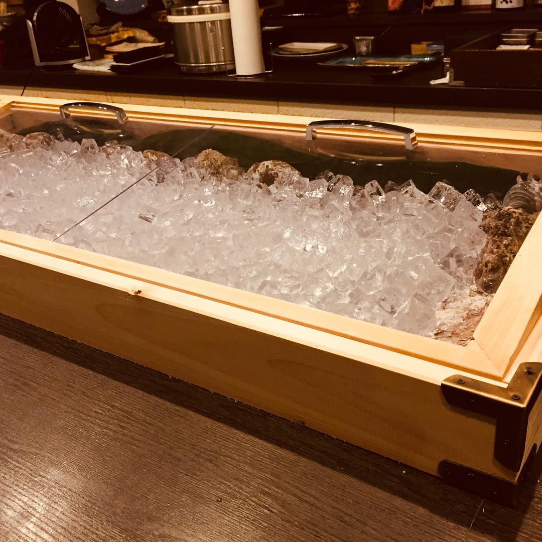 今週もDIY(^-^)/ネタケースの扉を自作で新調しました。やっぱ、寿司屋