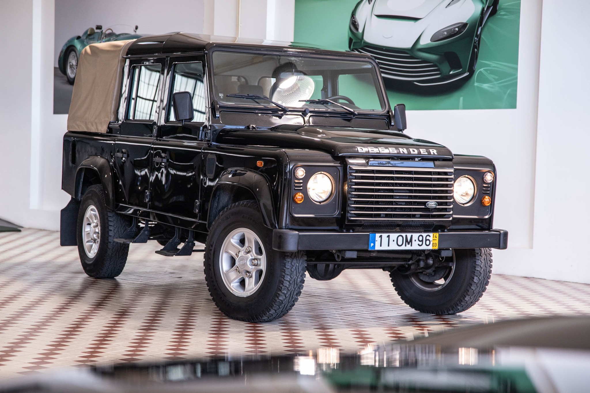 FS Automóveis - ⛰ Land-Rover Defender 110 Crew Cab ⛰ Mais... | Facebook