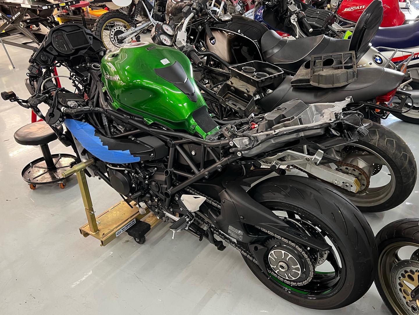 専用ページ(#650) Iconic Motorbikes added a new photo. - Iconic Motorbikes