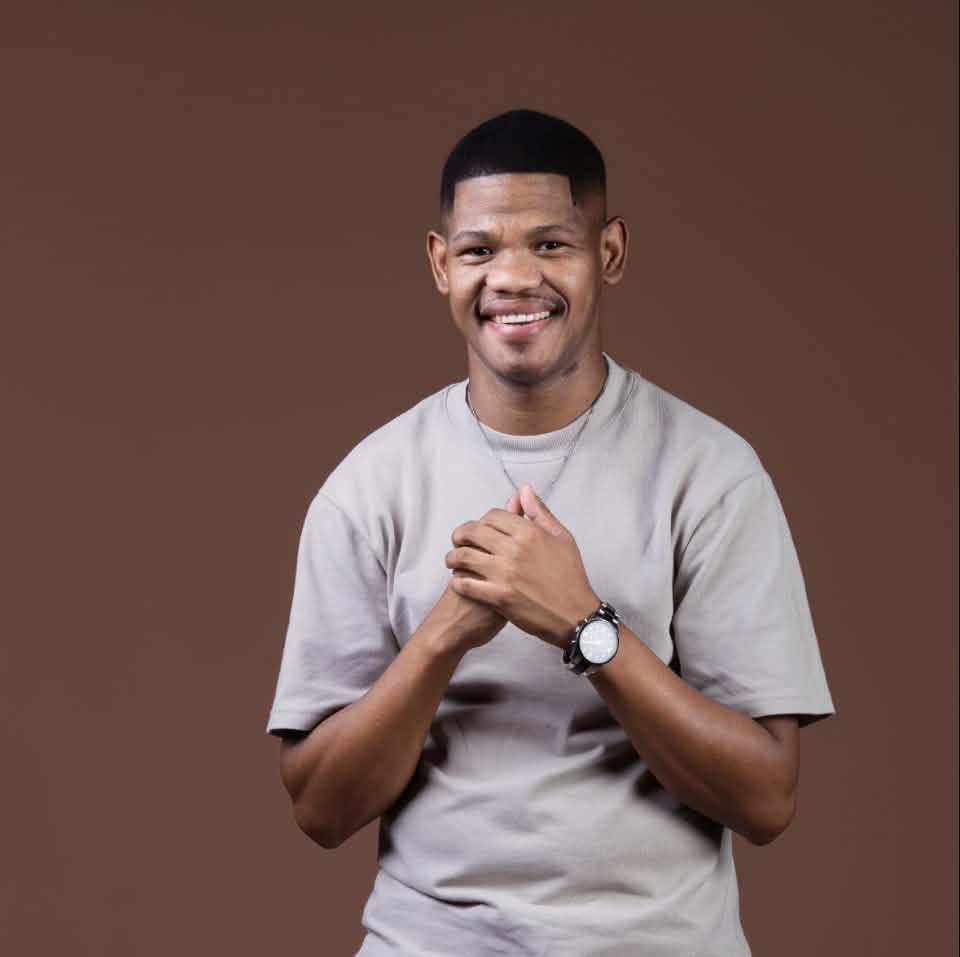 Reggie B - Ek het nou al 3 keer geslaap en dis nogsteeds... | Facebook
