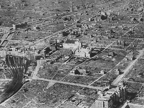 História - No dia 01 de junho de 1945, durante a Segunda Guerra