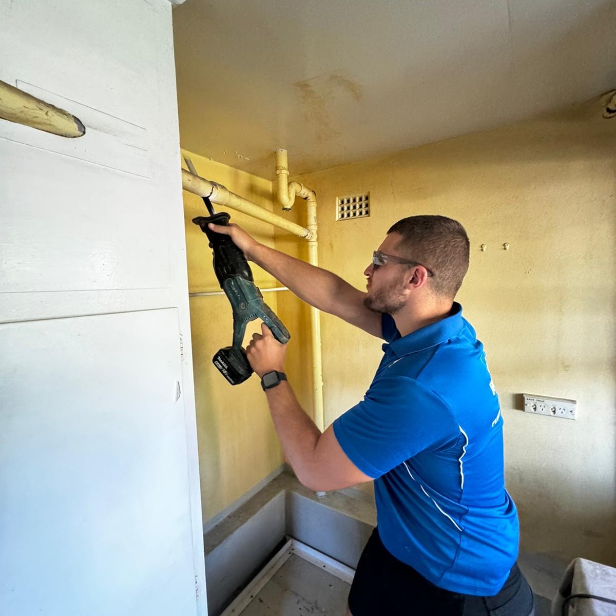 Ruttley Services - Plumbing and Electrical