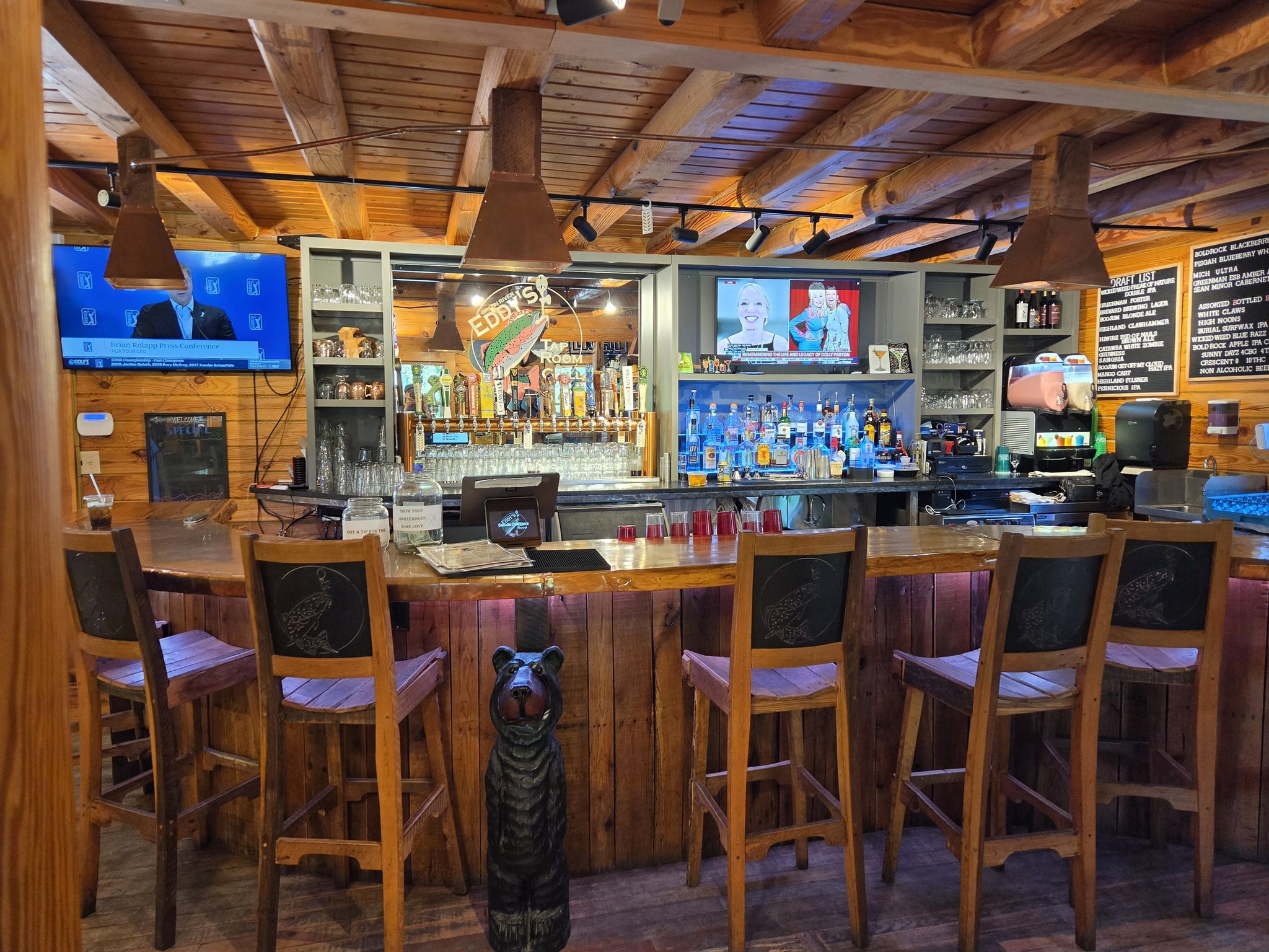 🌟 Exciting News! 🌟 We’re thrilled to... - Green River Lodge | Facebook