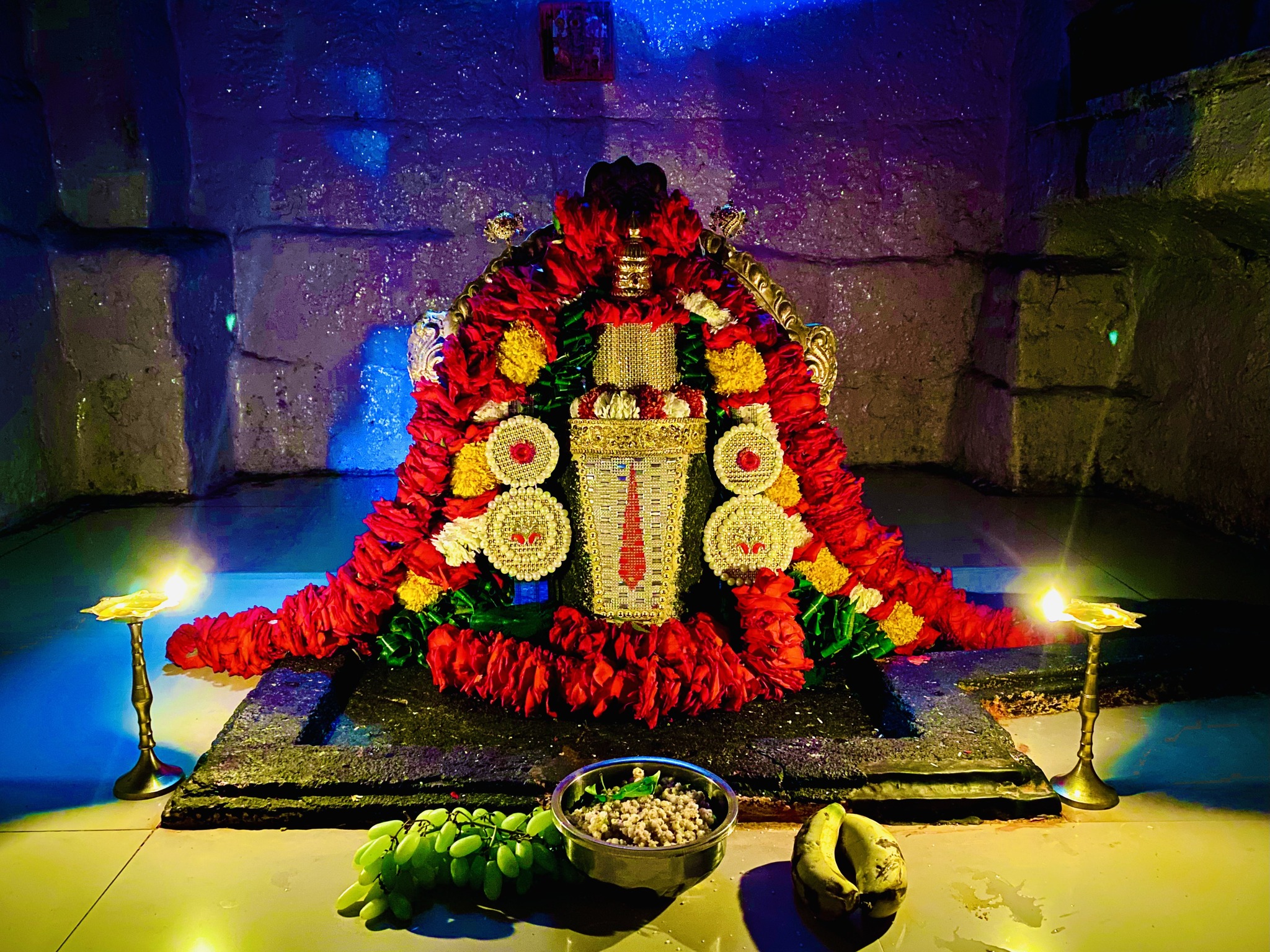 ॥श्रीमंत॥ ️🌍 . . . . . #shrimantdagdushethhalwaiganpati #shrimant # ...