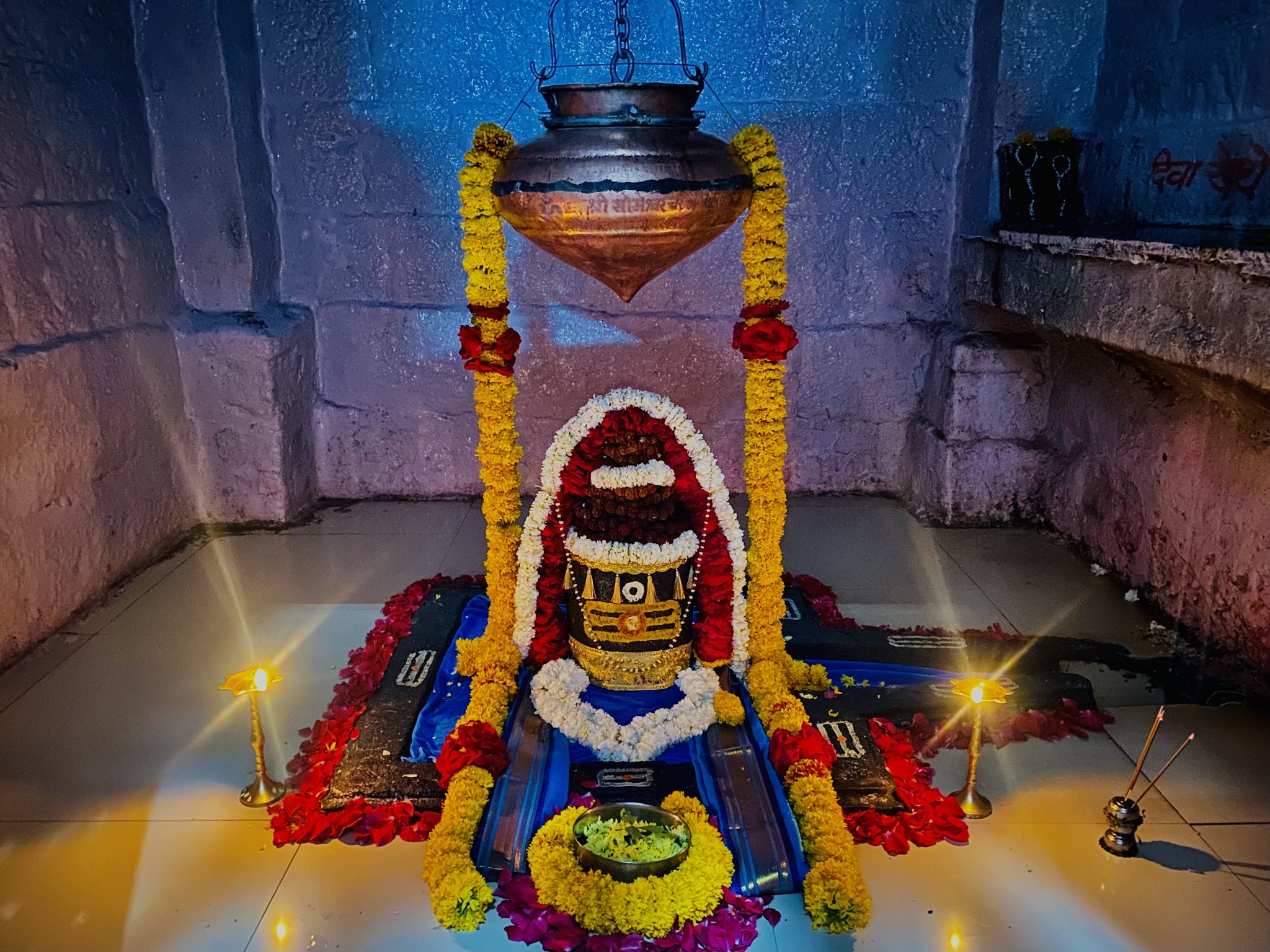 ॥श्रीमंत॥ ️🌍 . . . . . #shrimantdagdushethhalwaiganpati #shrimant # ...