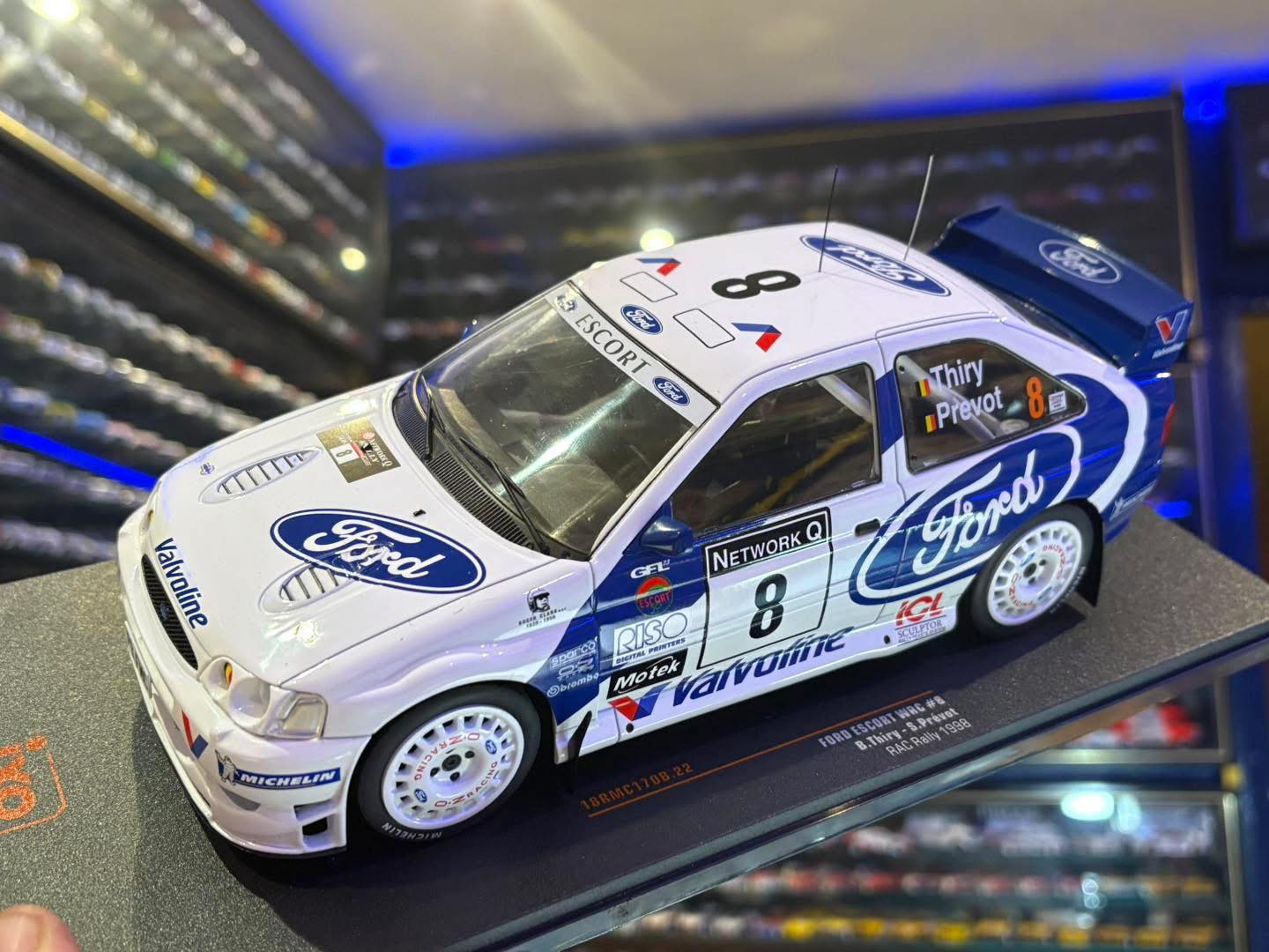 1/18 UT Models, Ford Escort WRC “Repsol” Carlos Sainz 1997 Network