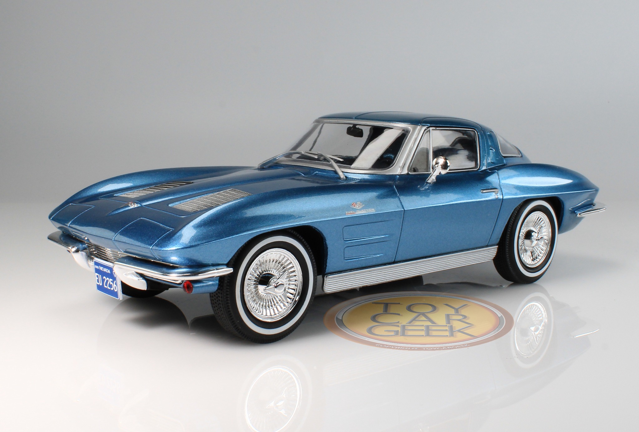 Another new release from Whitebox! 1:24 scale diecast 1963