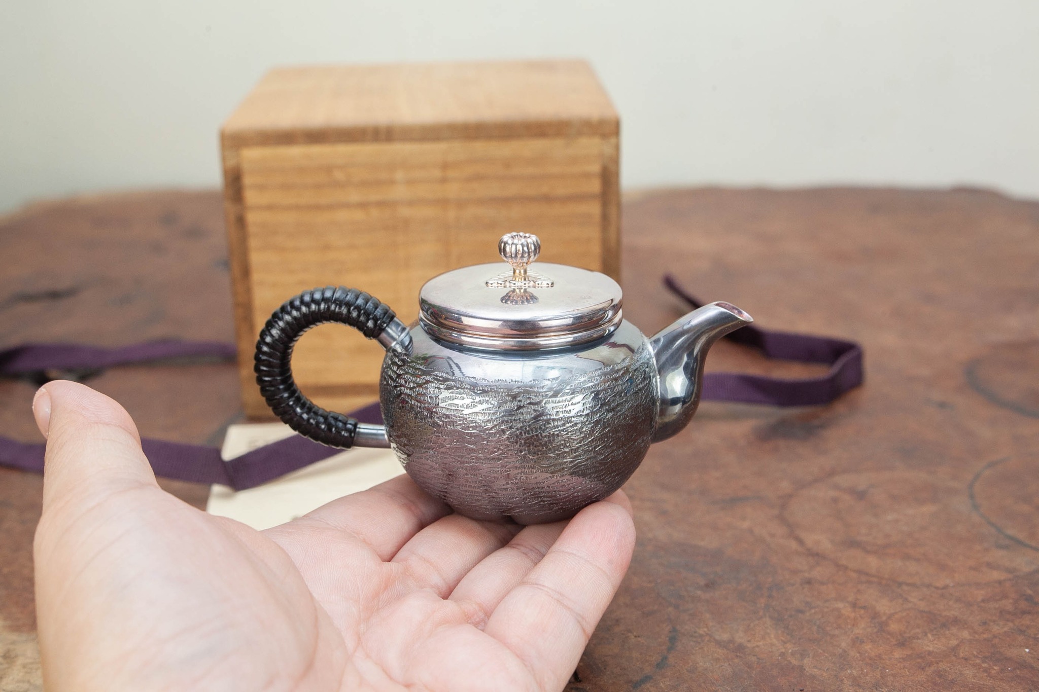 純銀製 三越製 急須 美術品 銀瓶 煎茶 高さ約10cm 純銀保証