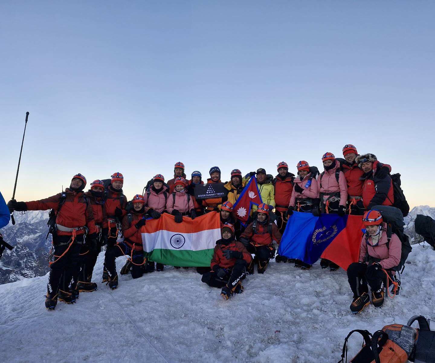 Seven - The NCC Boys and Girls Everest Expedition Team from India 🇮🇳 ...