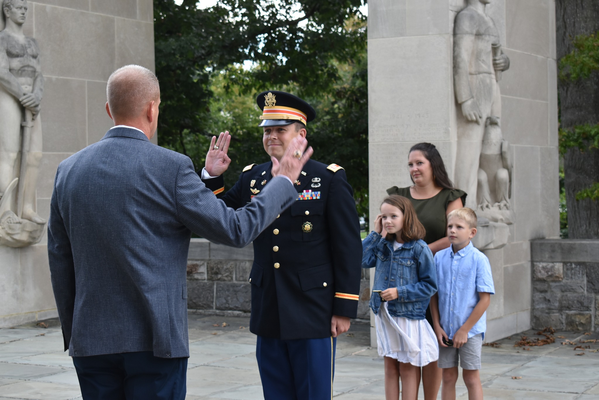 Cody - Promotion to Major, oath administered by LtCol (R) Nathan Rush ...