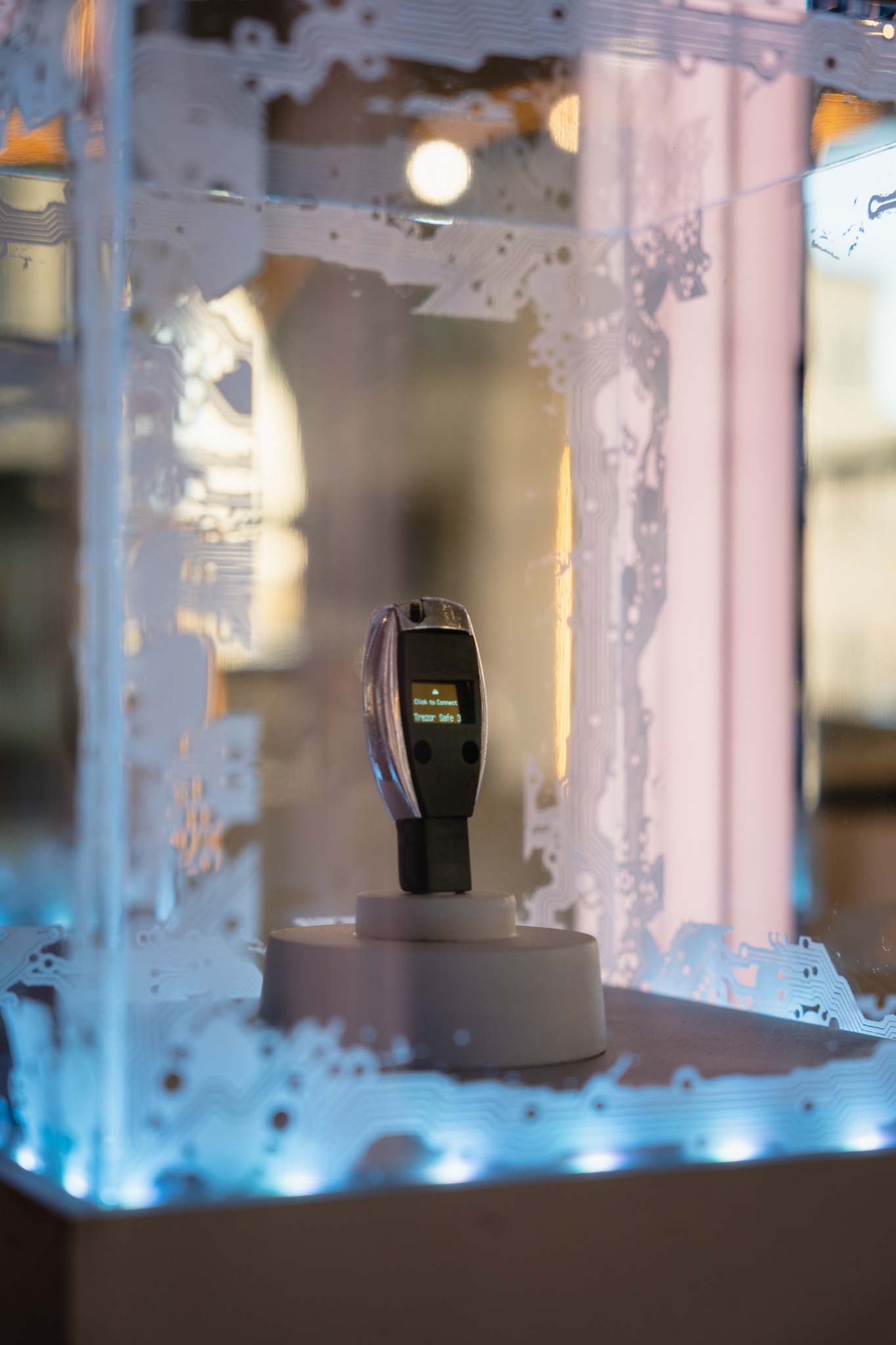 Mercedes-Benz Augsburg - Sarah Friend, Key Exchange, 2025. In „Key ...
