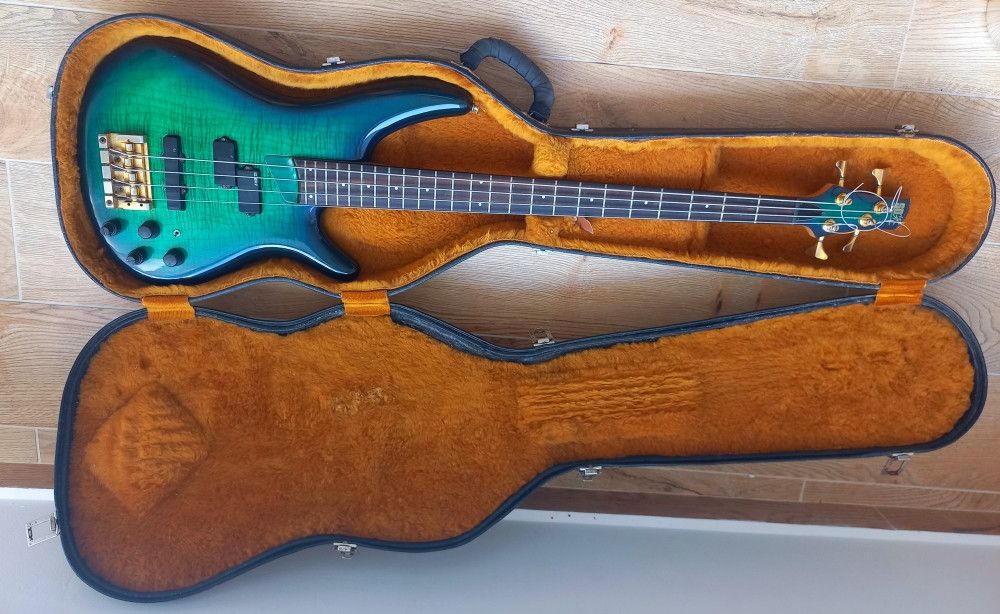 Vintage Ibanez SR890 bass guitar review