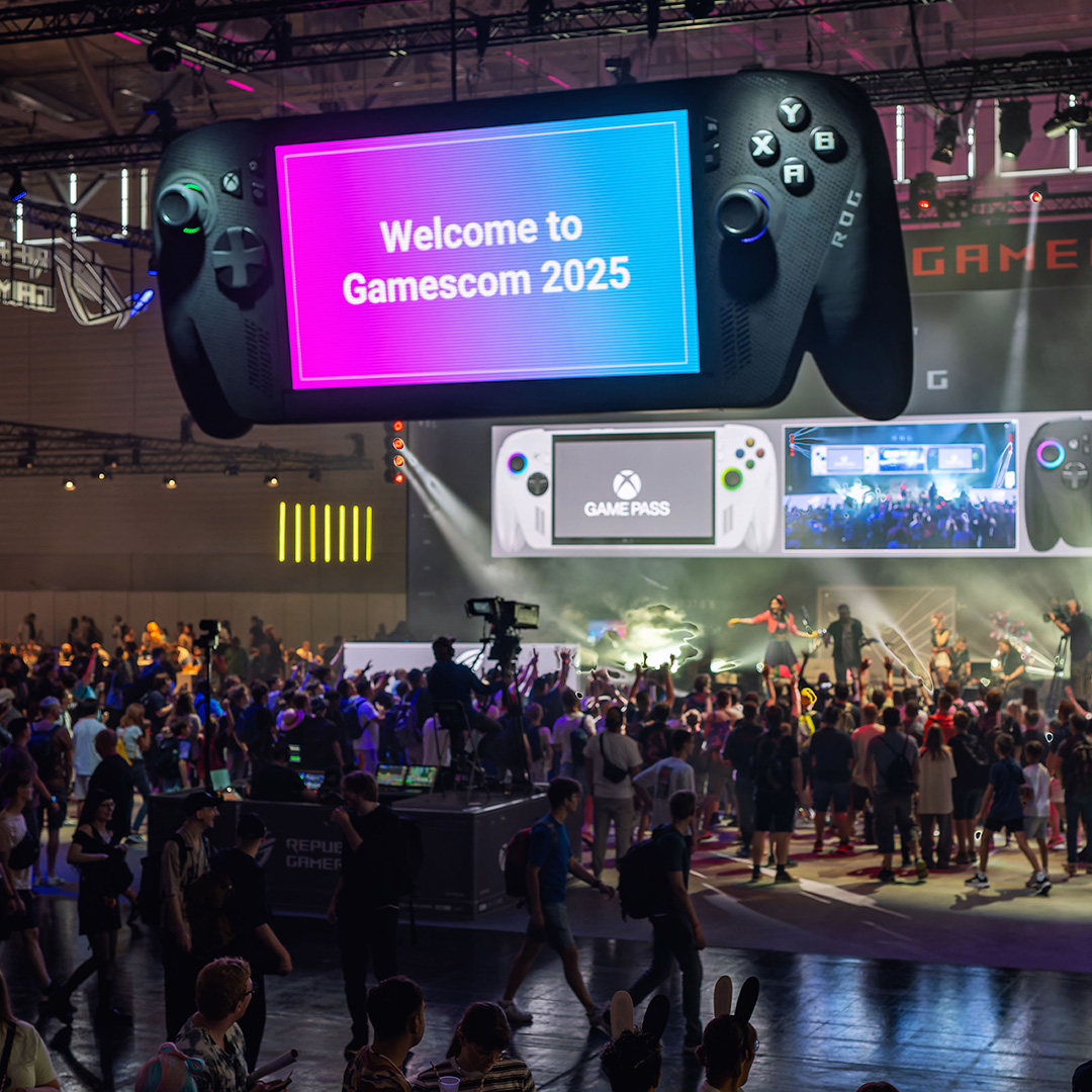 The ROG booth is packed with... - ASUS Republic of Gamers | Facebook