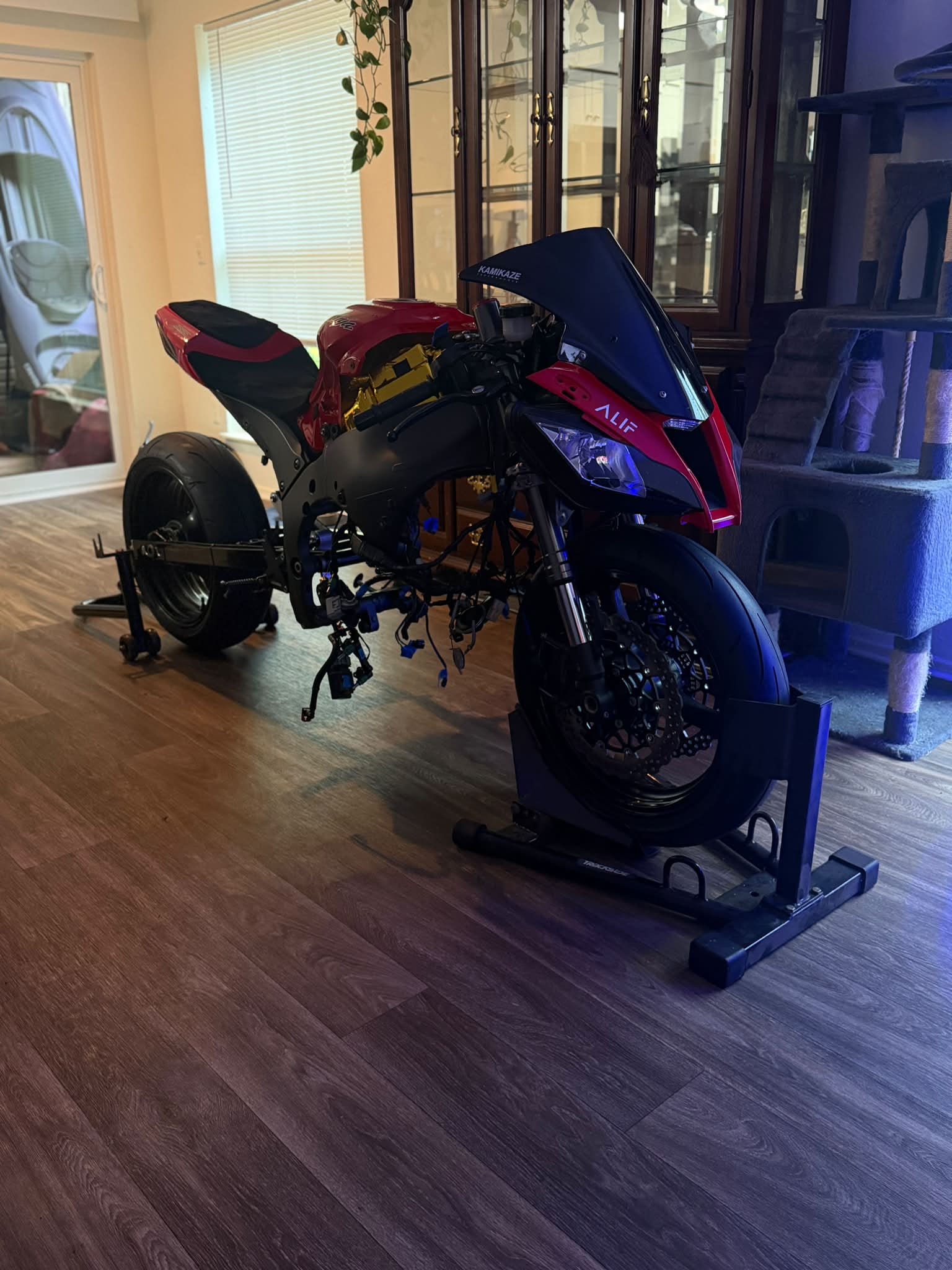 Kawasaki Ninja ZX-10R & ZX-10RR owners seeking roll race parts and