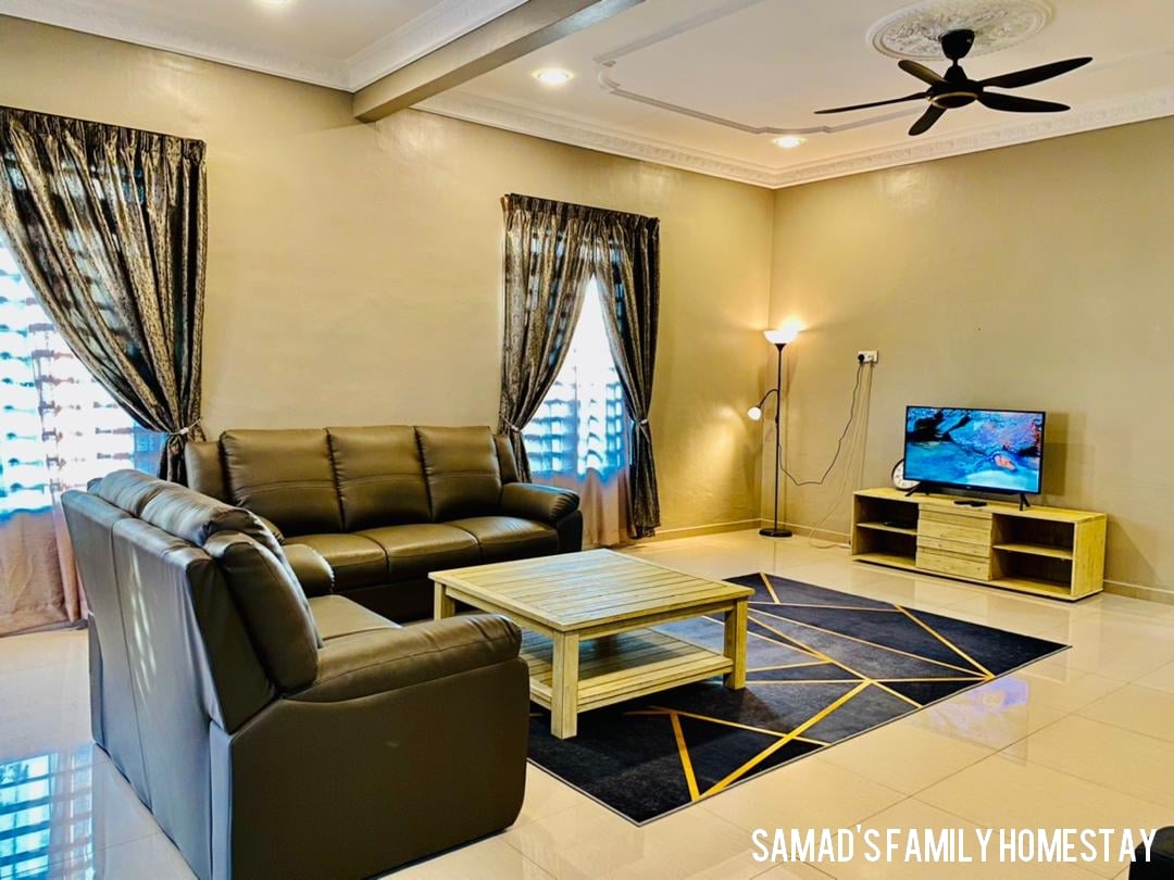 Samad's Family Homestay