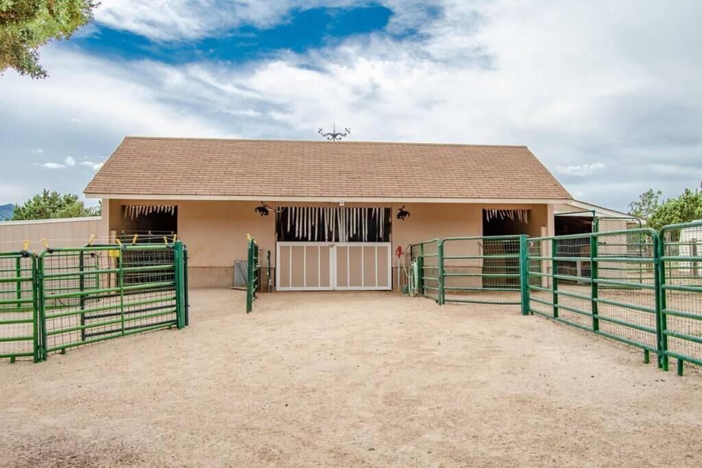 Starry Nites Ranch | New Harmony UT