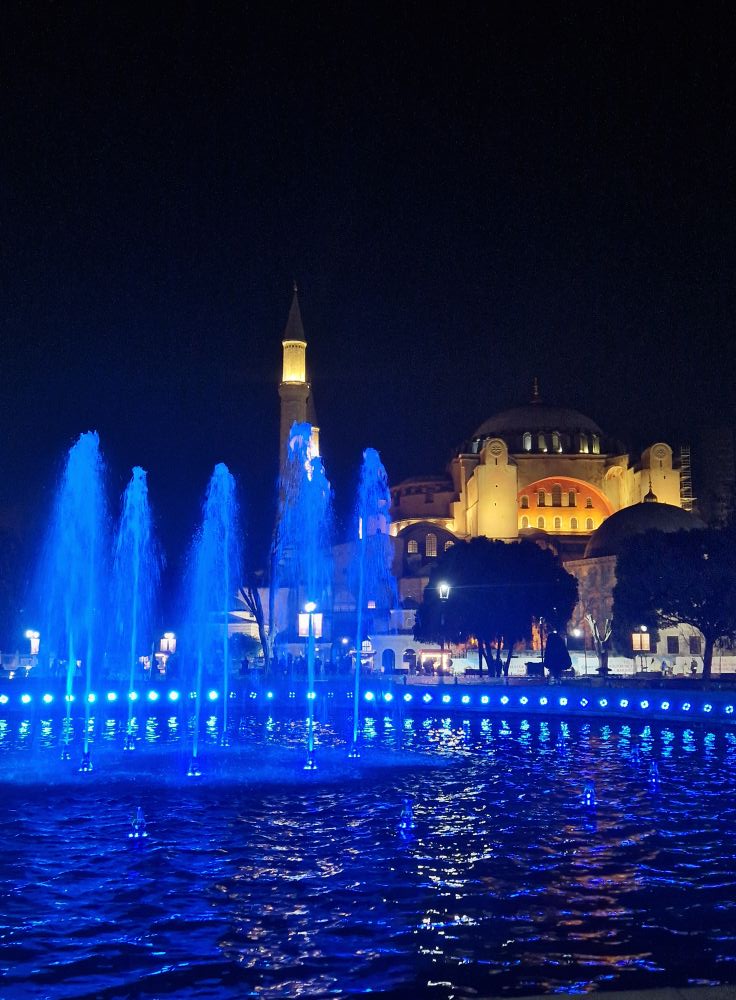Visit Istanbul - Hagia Sophia at night 💫 | Facebook