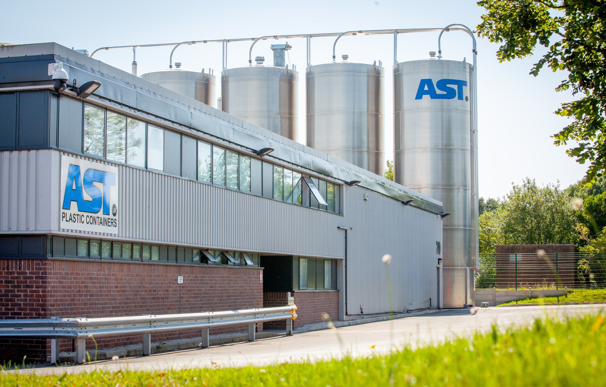 AST Plastic Containers