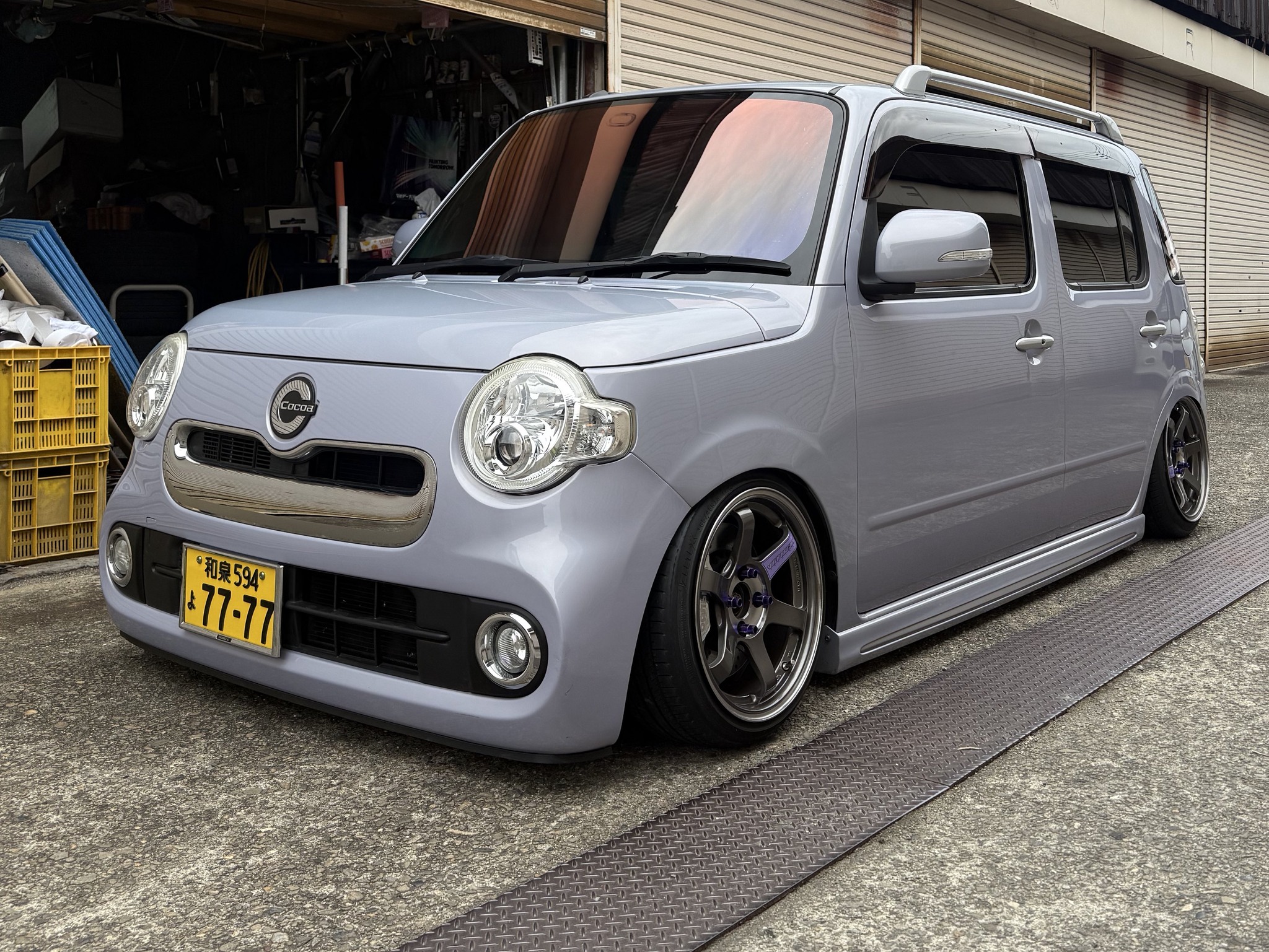 Slammed Daihatsu Mira Cocoa, clean and ready to cruise