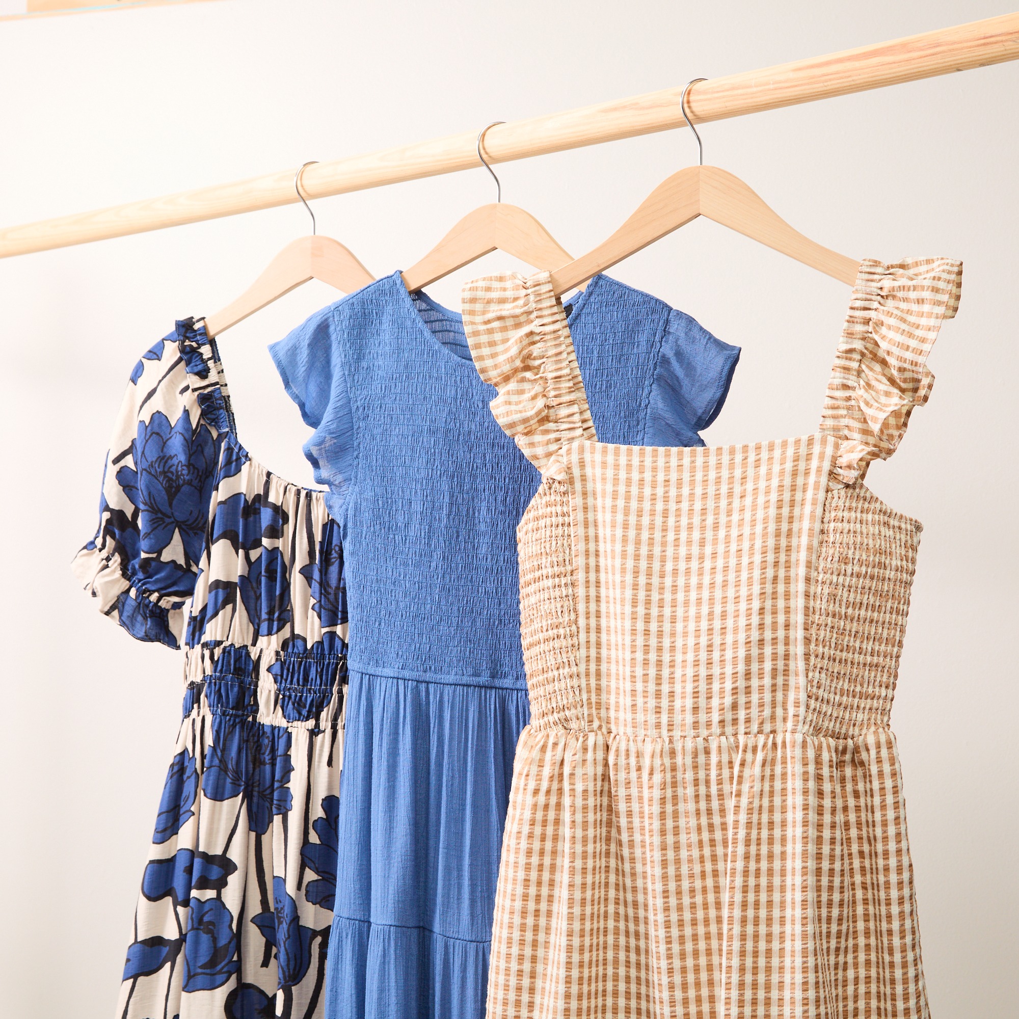 bealls casual dresses Easy to wear, effortless to style, and ready for everything on your calendar.💙✨ Shop Sundresses: https://vist.ly/5d6w9 #beallsflorida #dressseason #everydaystyle #affordablefashion #ootd Color:SEA GLASS BROWN material-composition:100% rayon Fashion Women's Wide Belts Outlet dresses