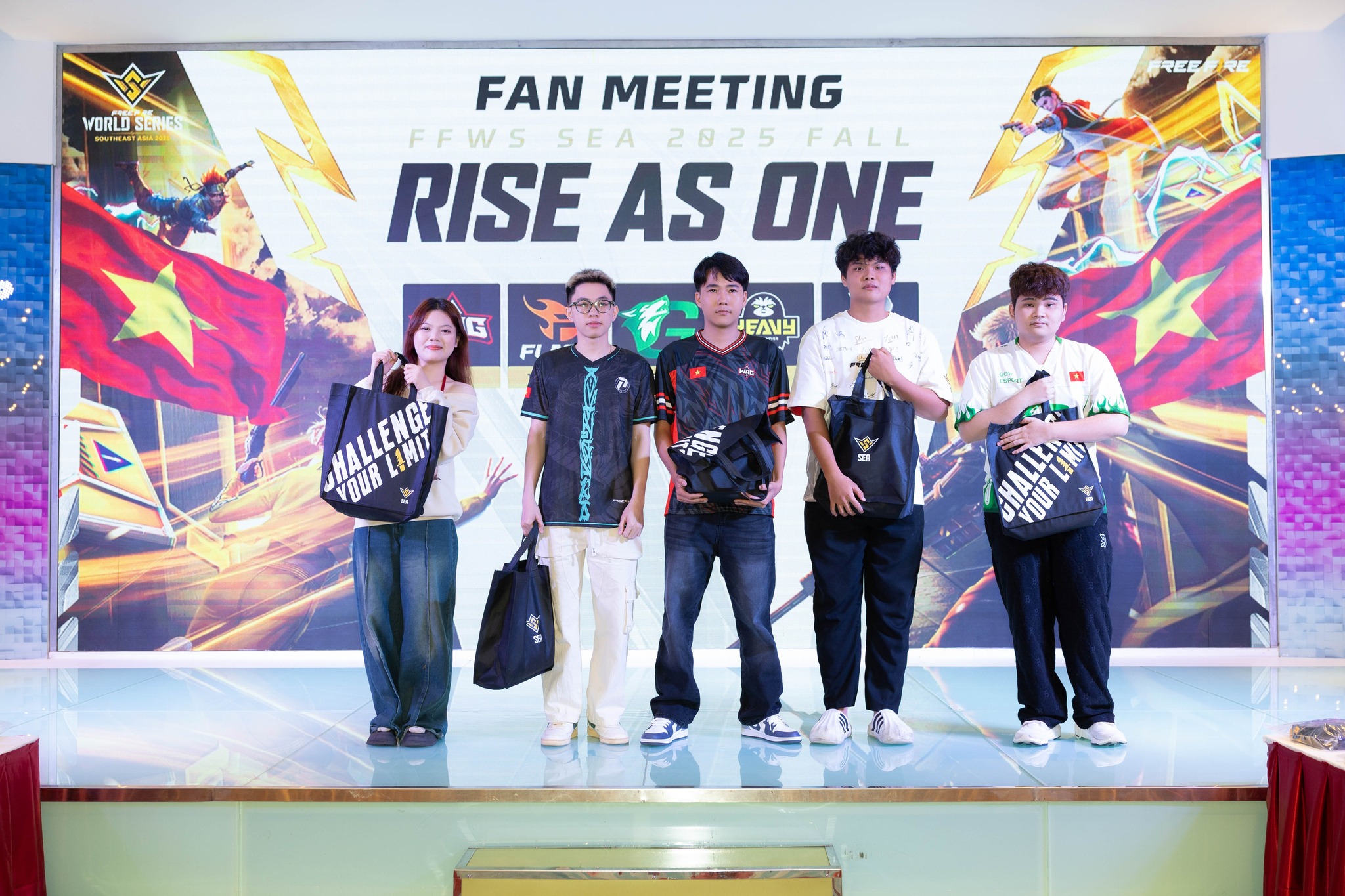 Free Fire Esports VN added a new photo. - Free Fire Esports VN